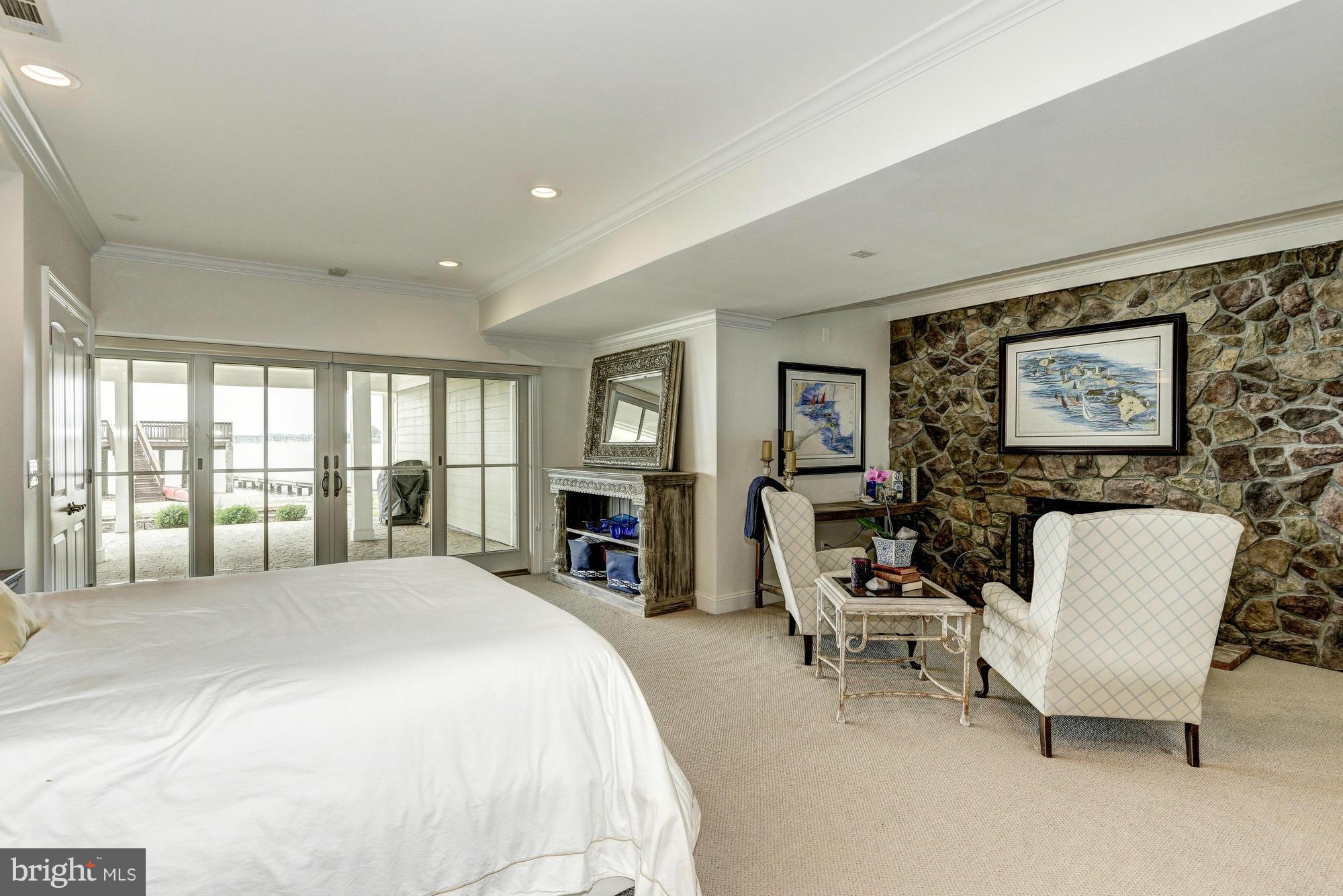 WILD ROSE SHORES - Residential