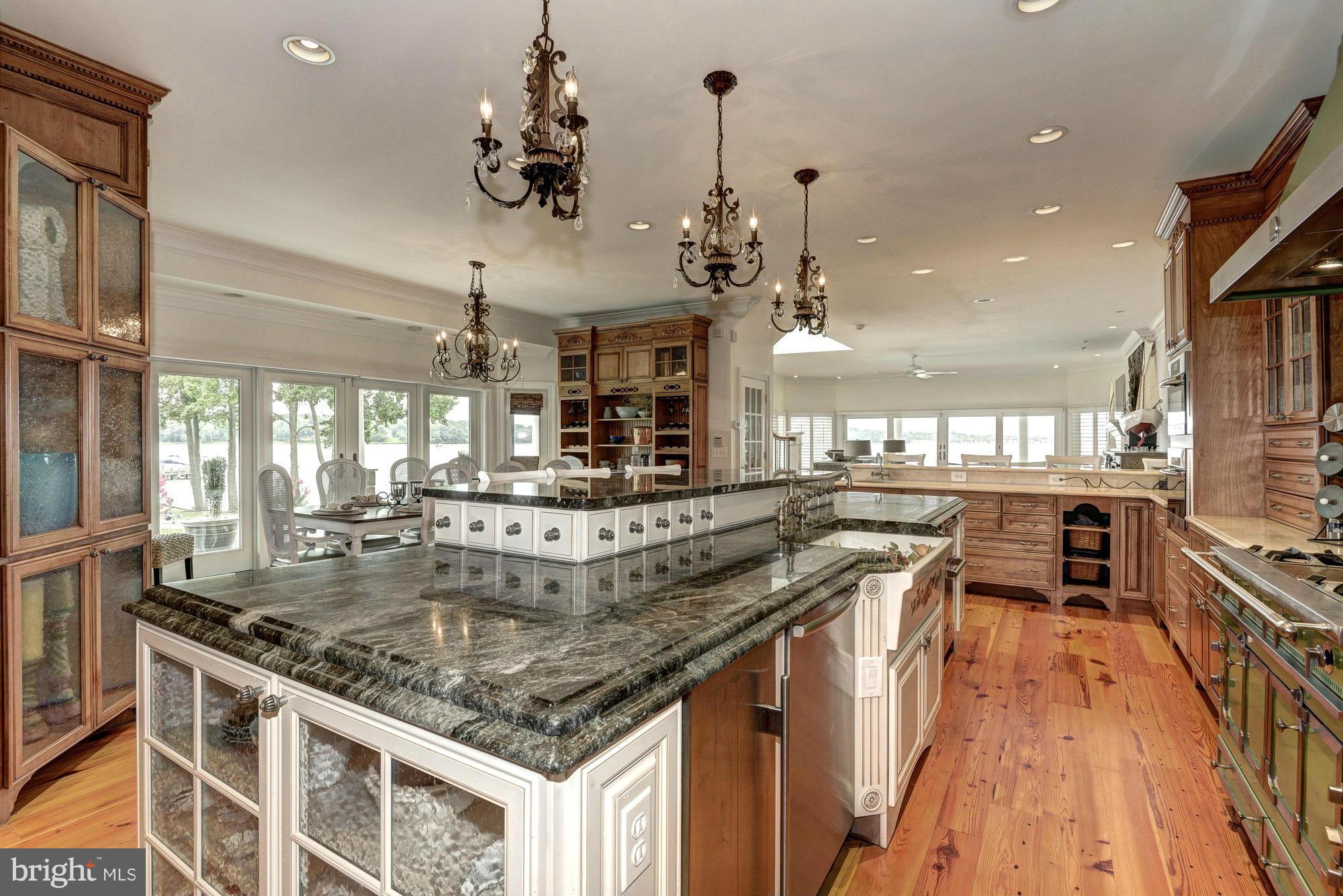 WILD ROSE SHORES - Residential