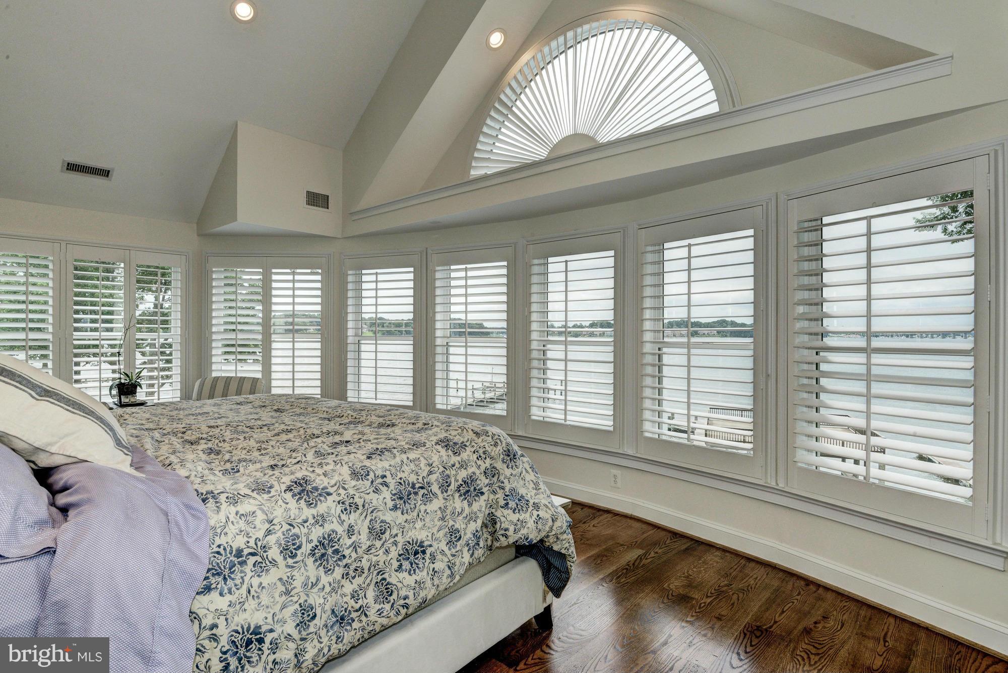 WILD ROSE SHORES - Residential