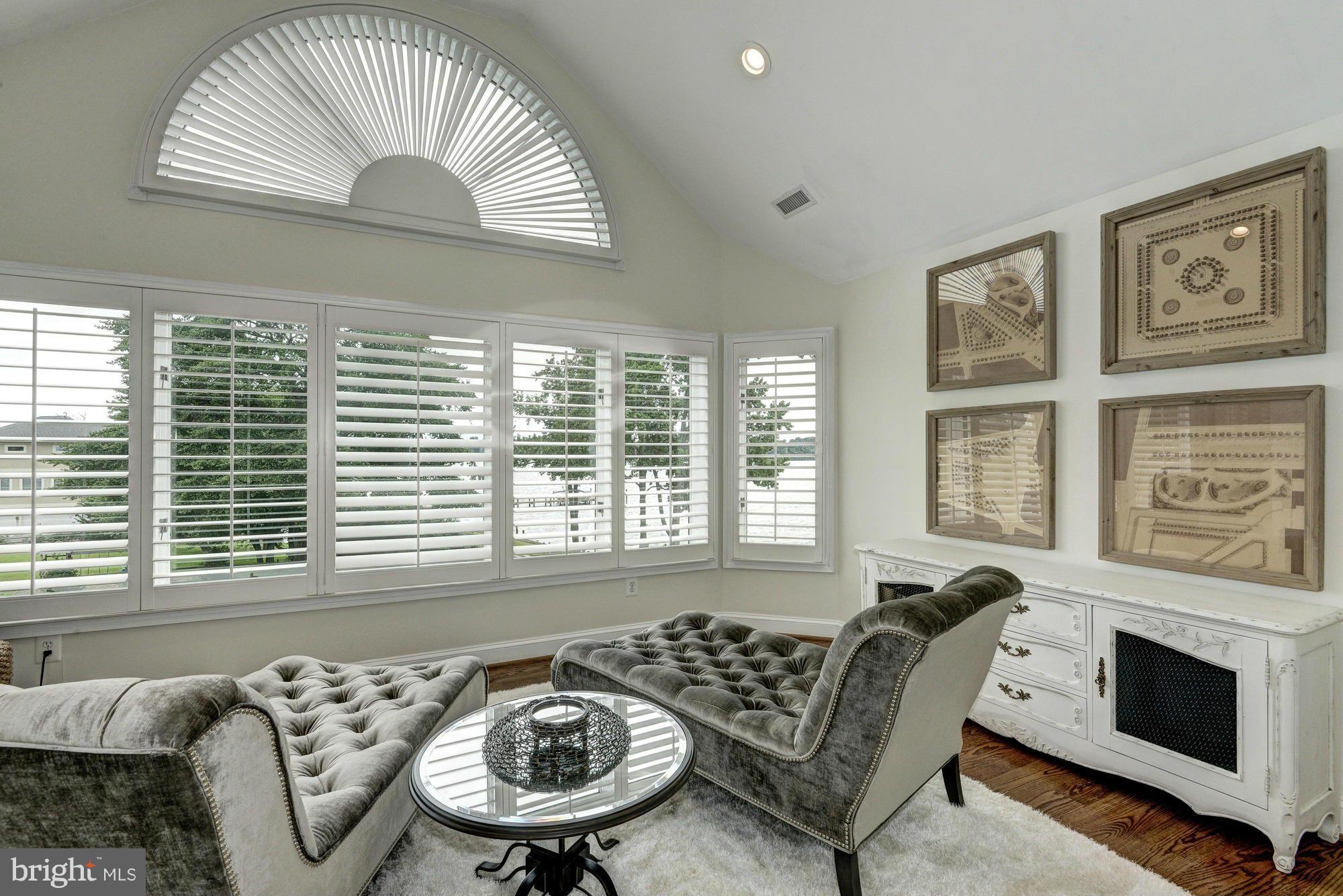 WILD ROSE SHORES - Residential