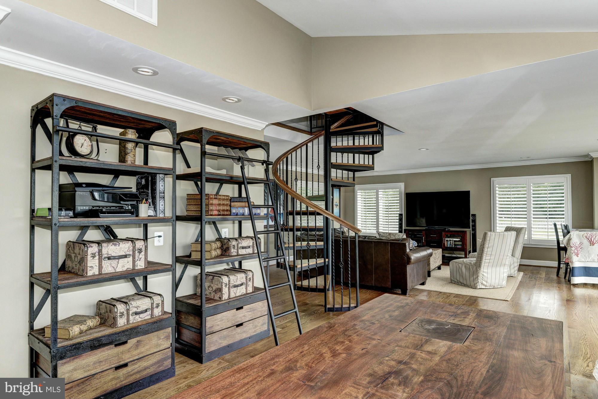 WILD ROSE SHORES - Residential