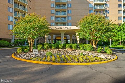 Photo of 501 Slaters Lane #611, ALEXANDRIA, VA 22314 (MLS # VAAX2060708)
