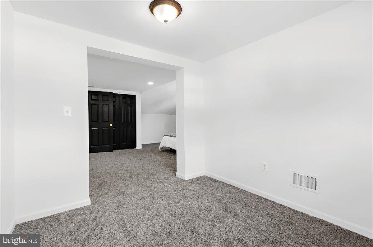 ROSEMONT EAST - Residential