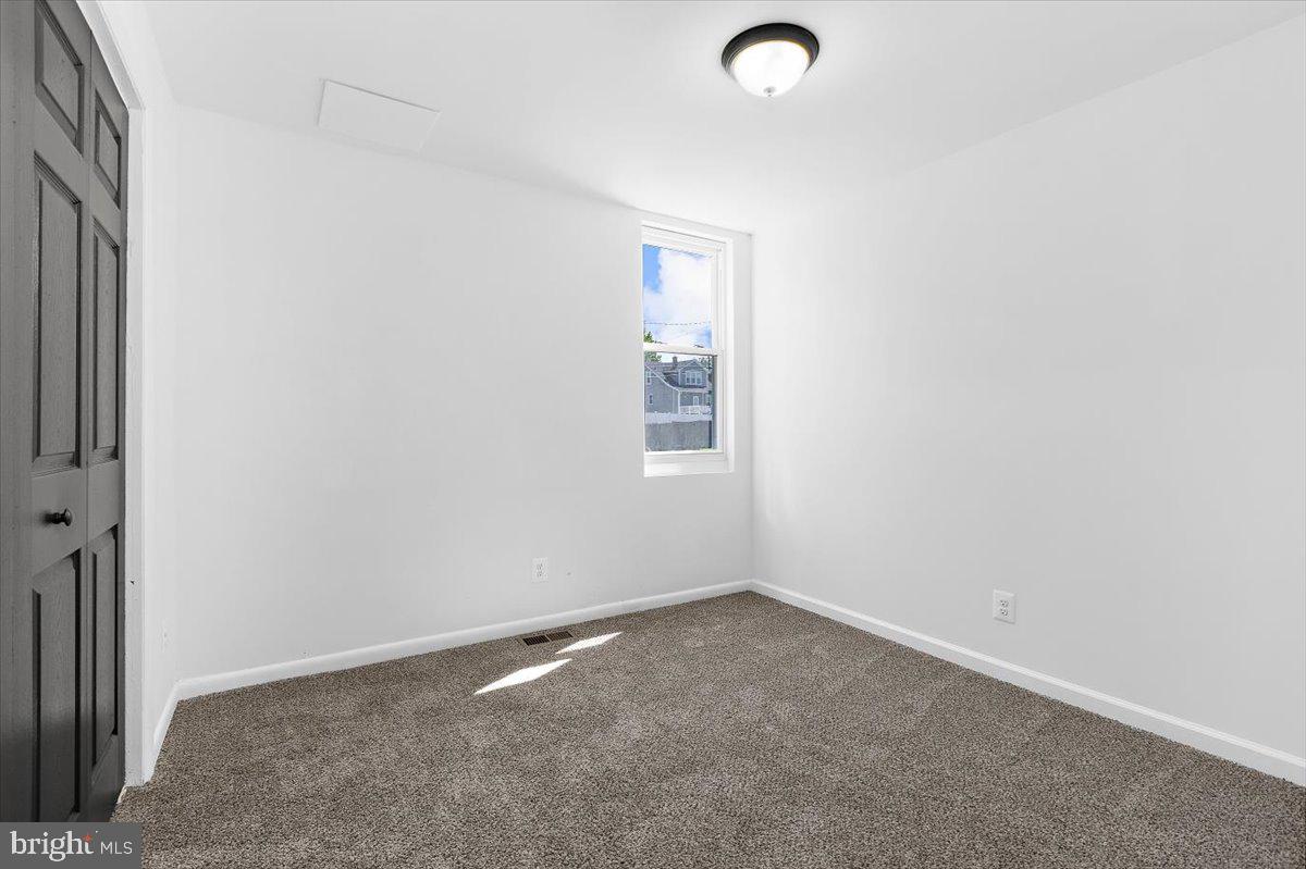 ROSEMONT EAST - Residential