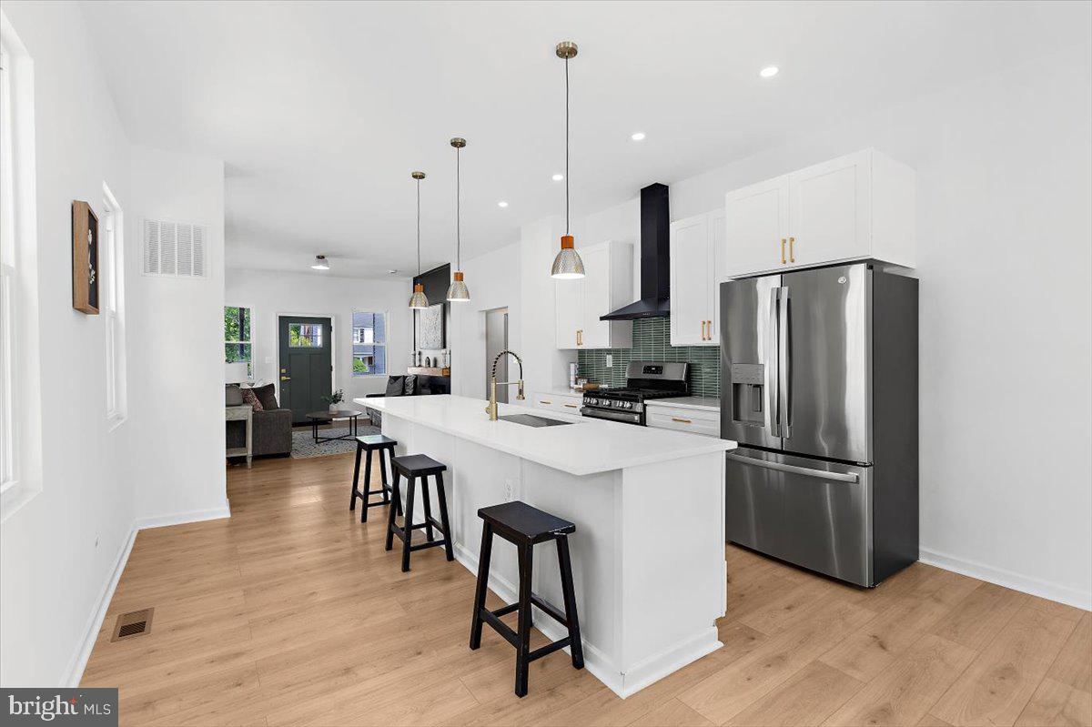 ROSEMONT EAST - Residential