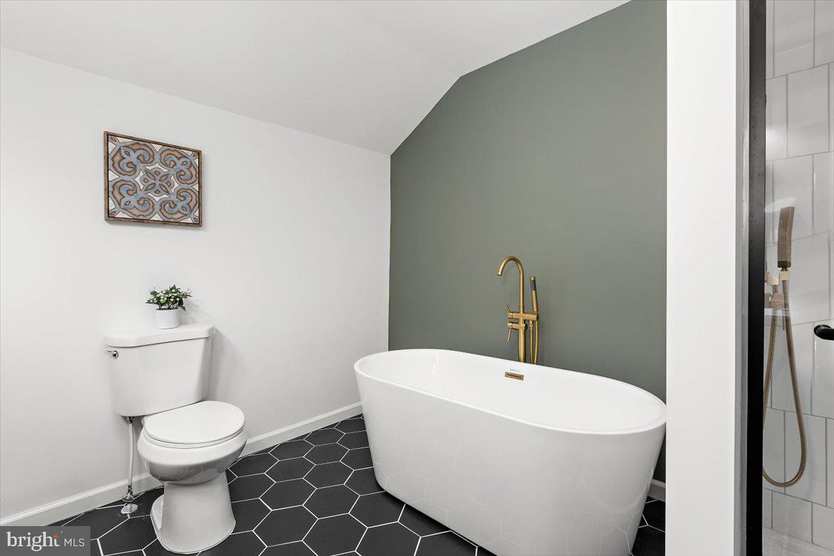 ROSEMONT EAST - Residential