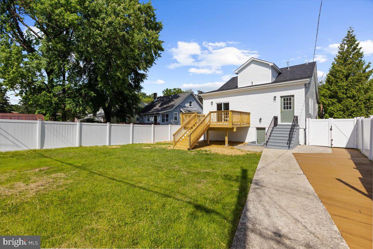 ROSEMONT EAST - Residential