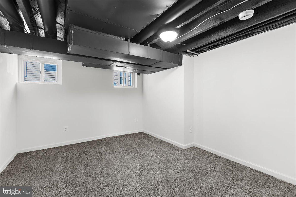 ROSEMONT EAST - Residential