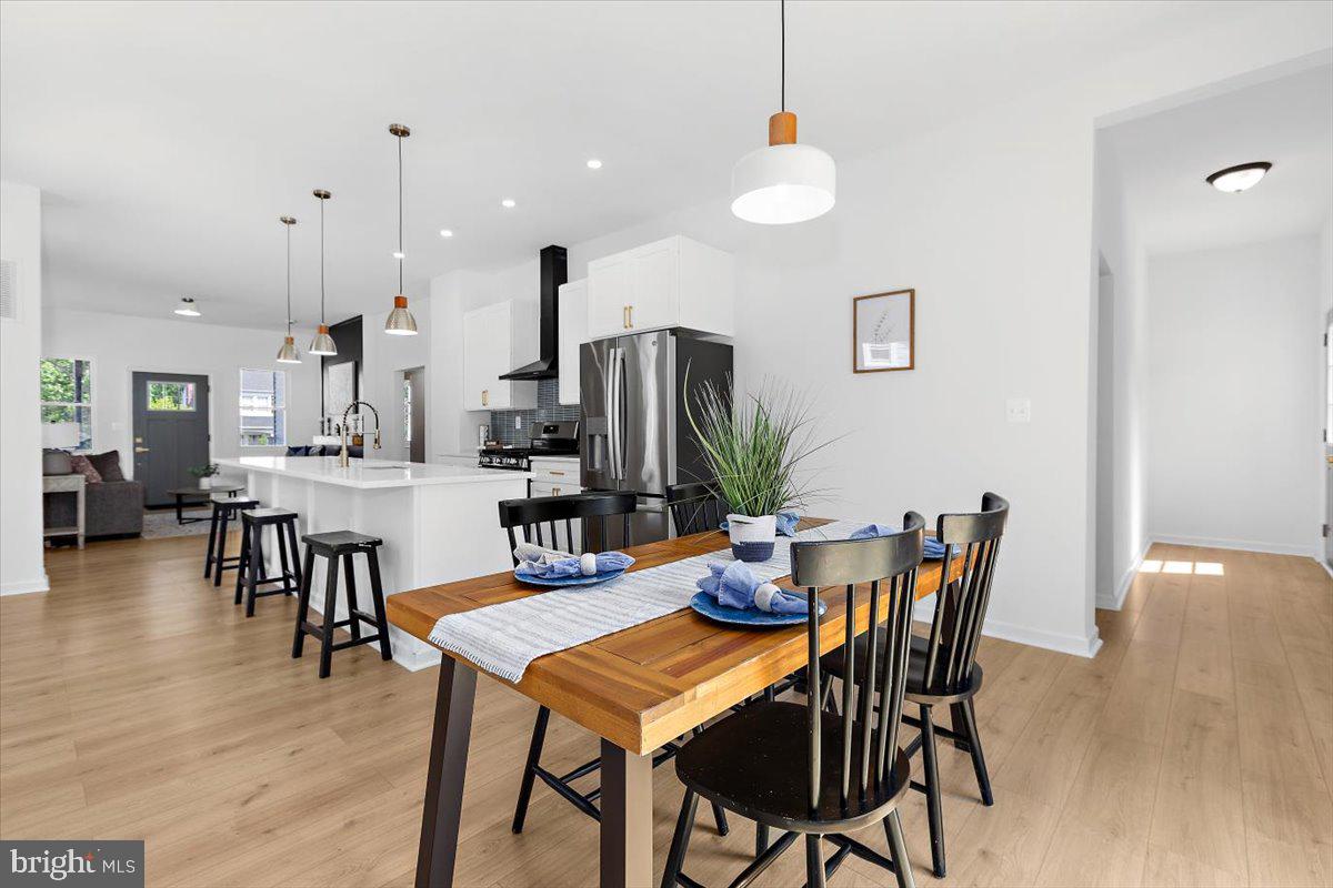 ROSEMONT EAST - Residential