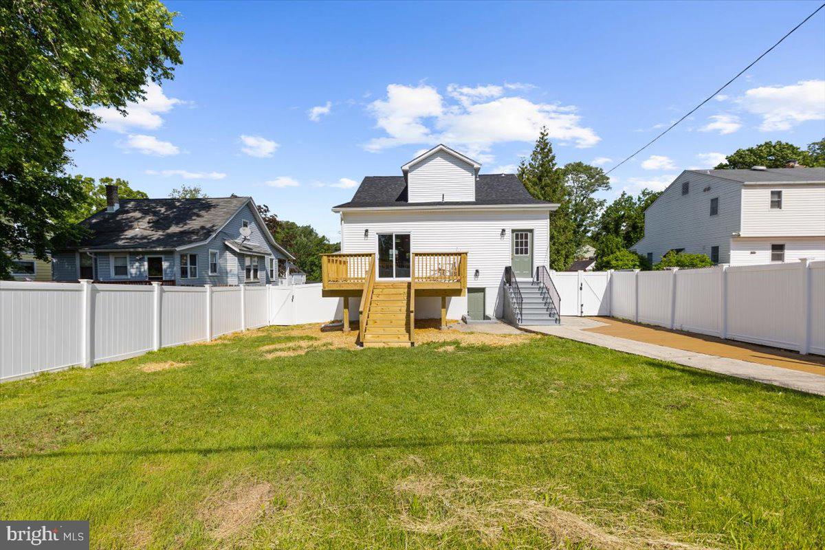 ROSEMONT EAST - Residential