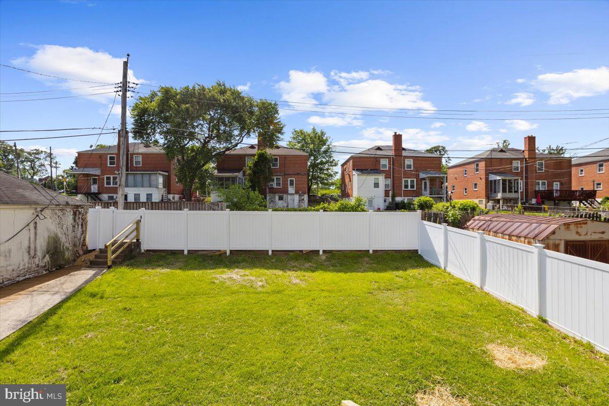 ROSEMONT EAST - Residential