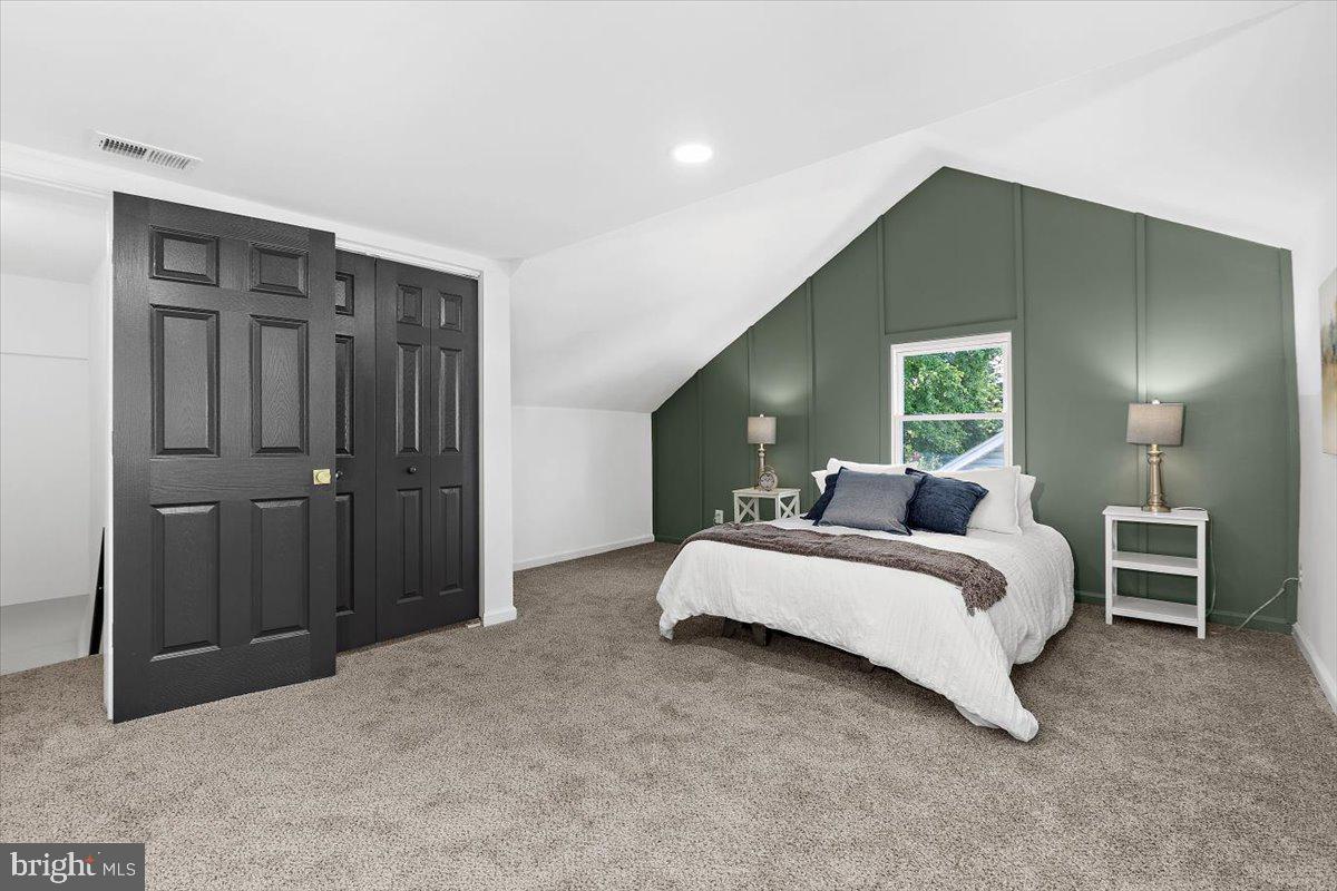 ROSEMONT EAST - Residential