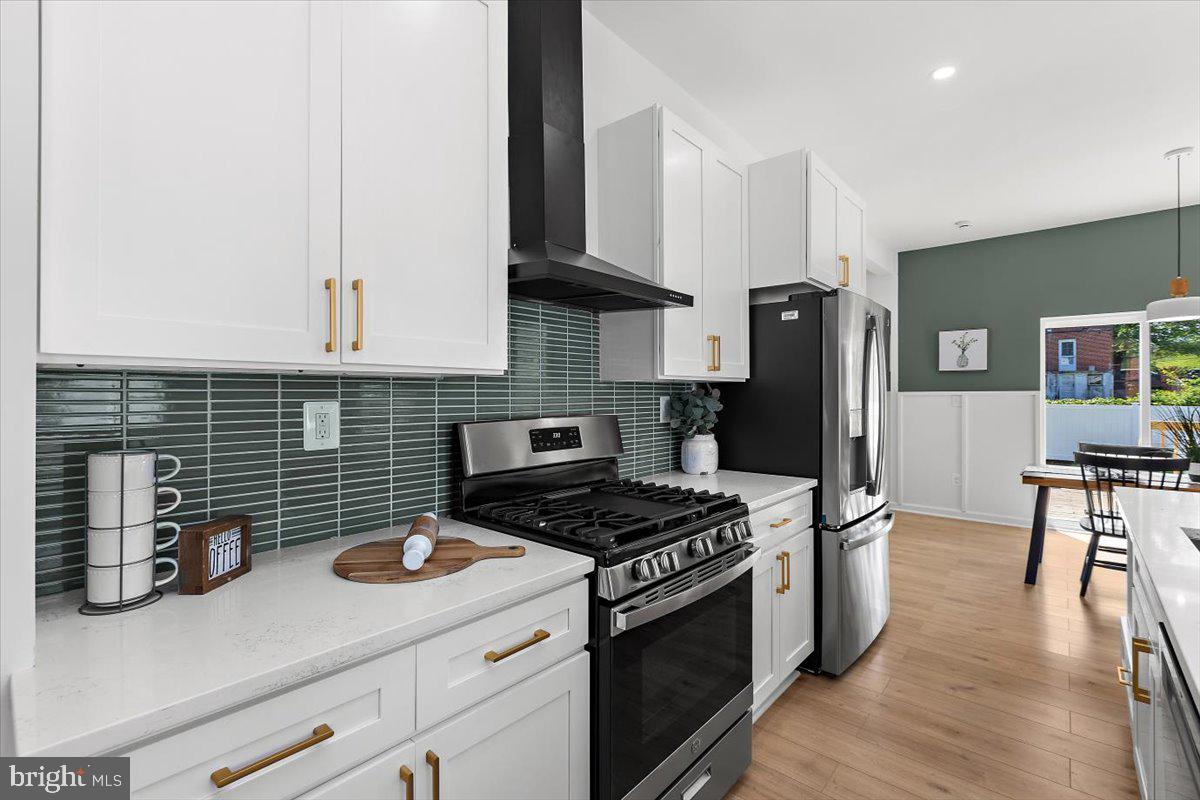 ROSEMONT EAST - Residential