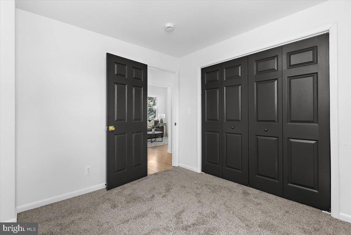 ROSEMONT EAST - Residential