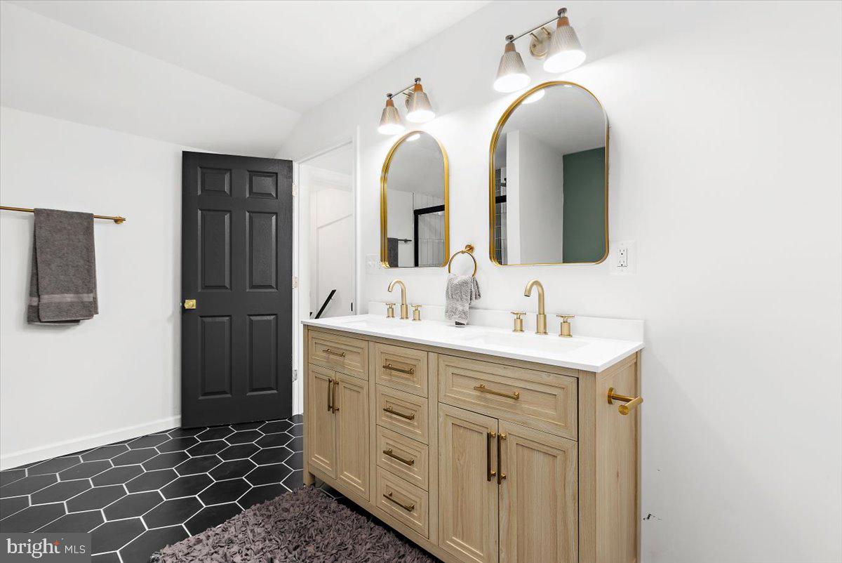 ROSEMONT EAST - Residential