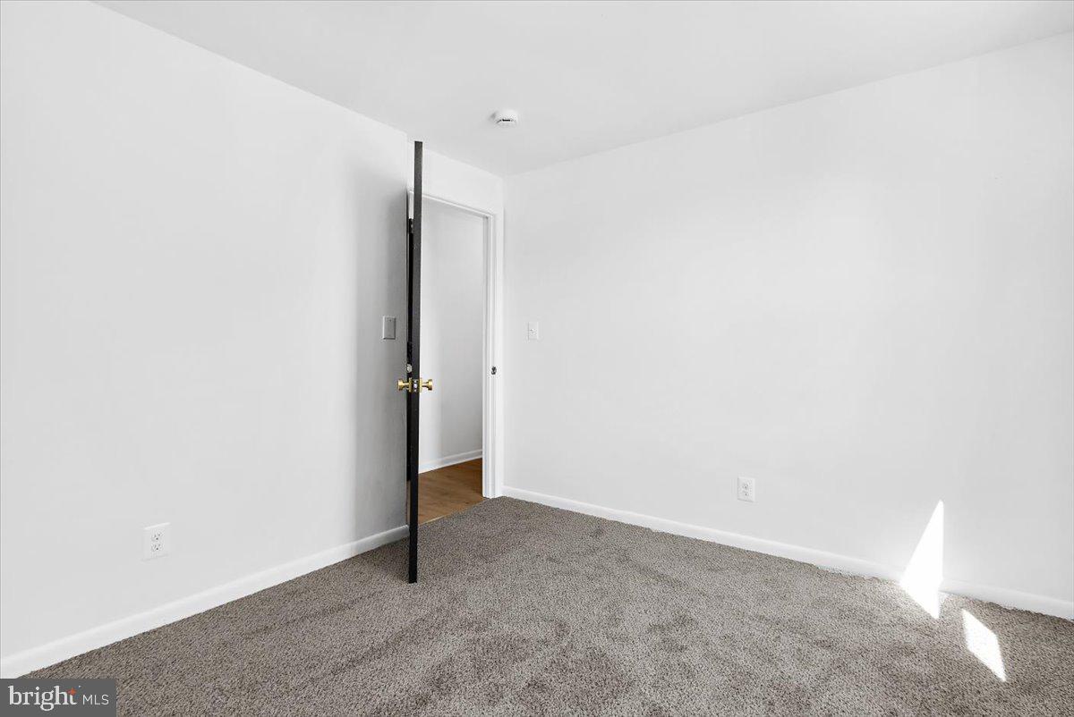 ROSEMONT EAST - Residential