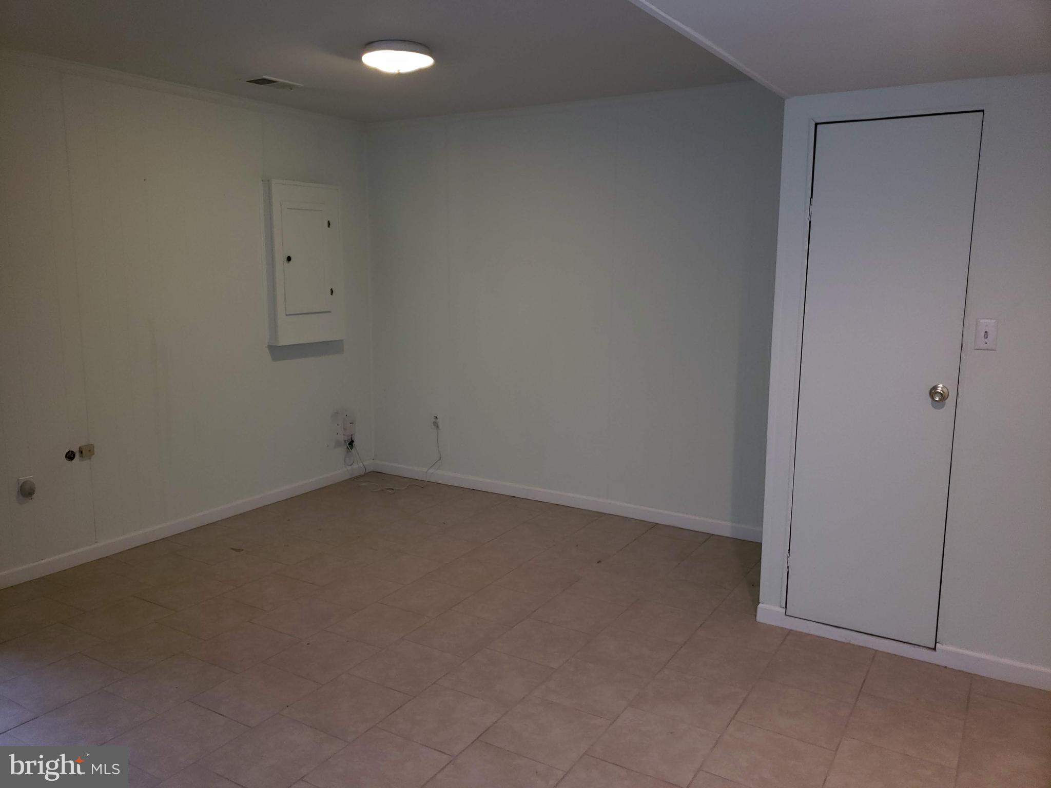 CROMWELL STATION - Residential