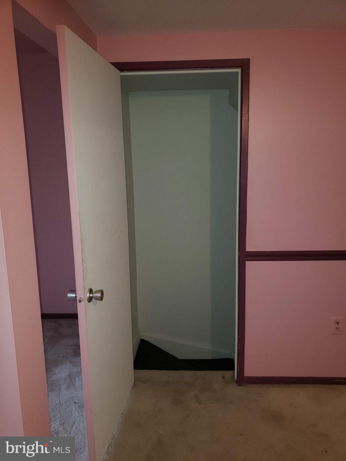 CROMWELL STATION - Residential