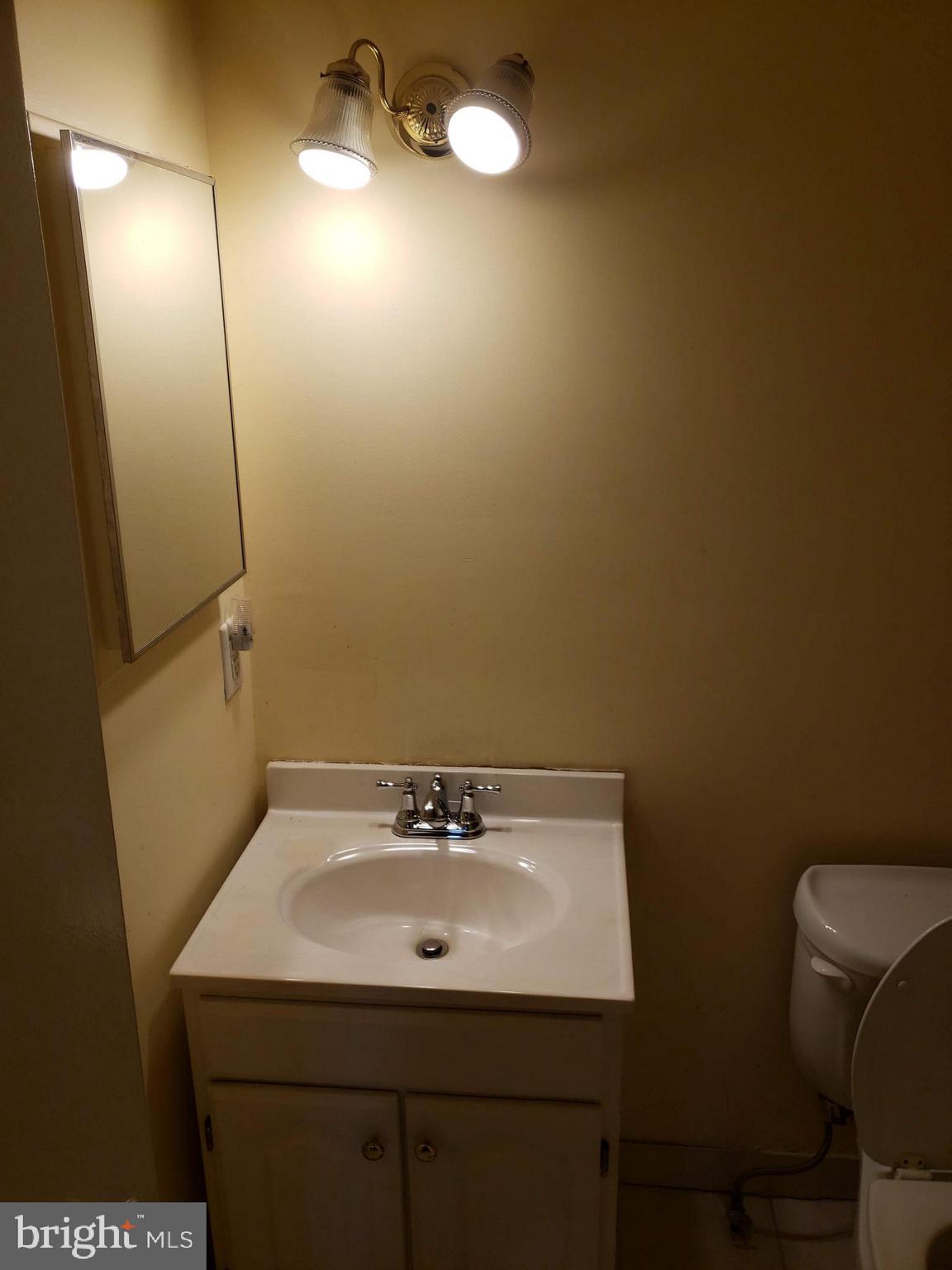 CROMWELL STATION - Residential