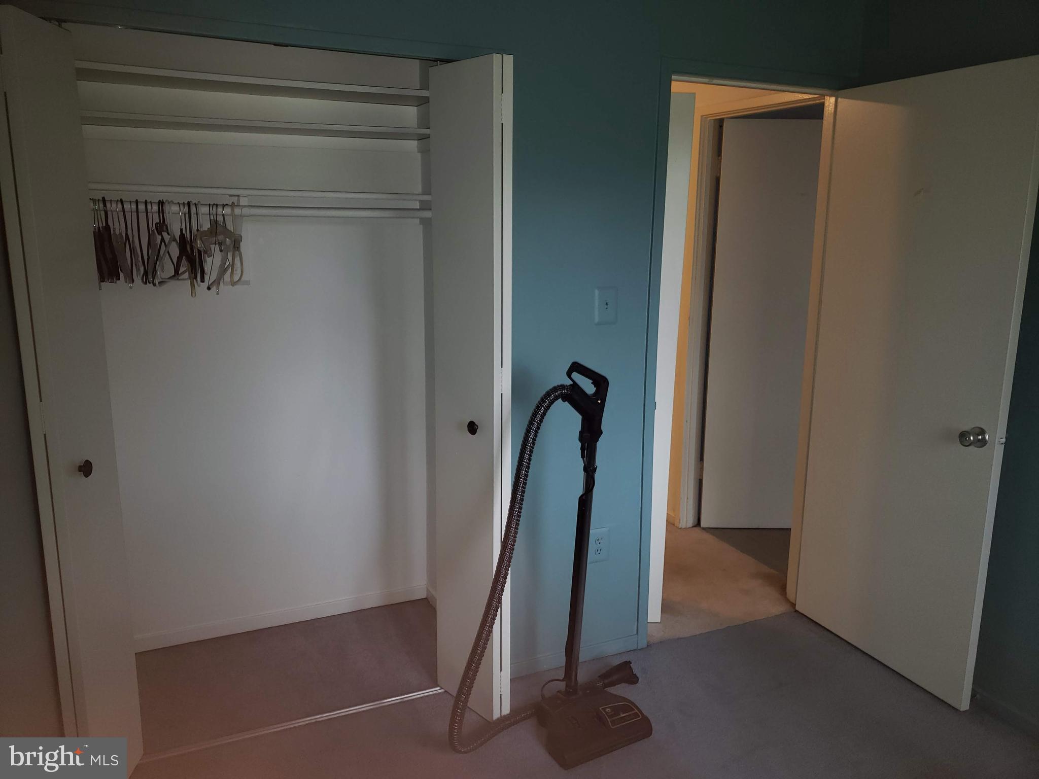 CROMWELL STATION - Residential