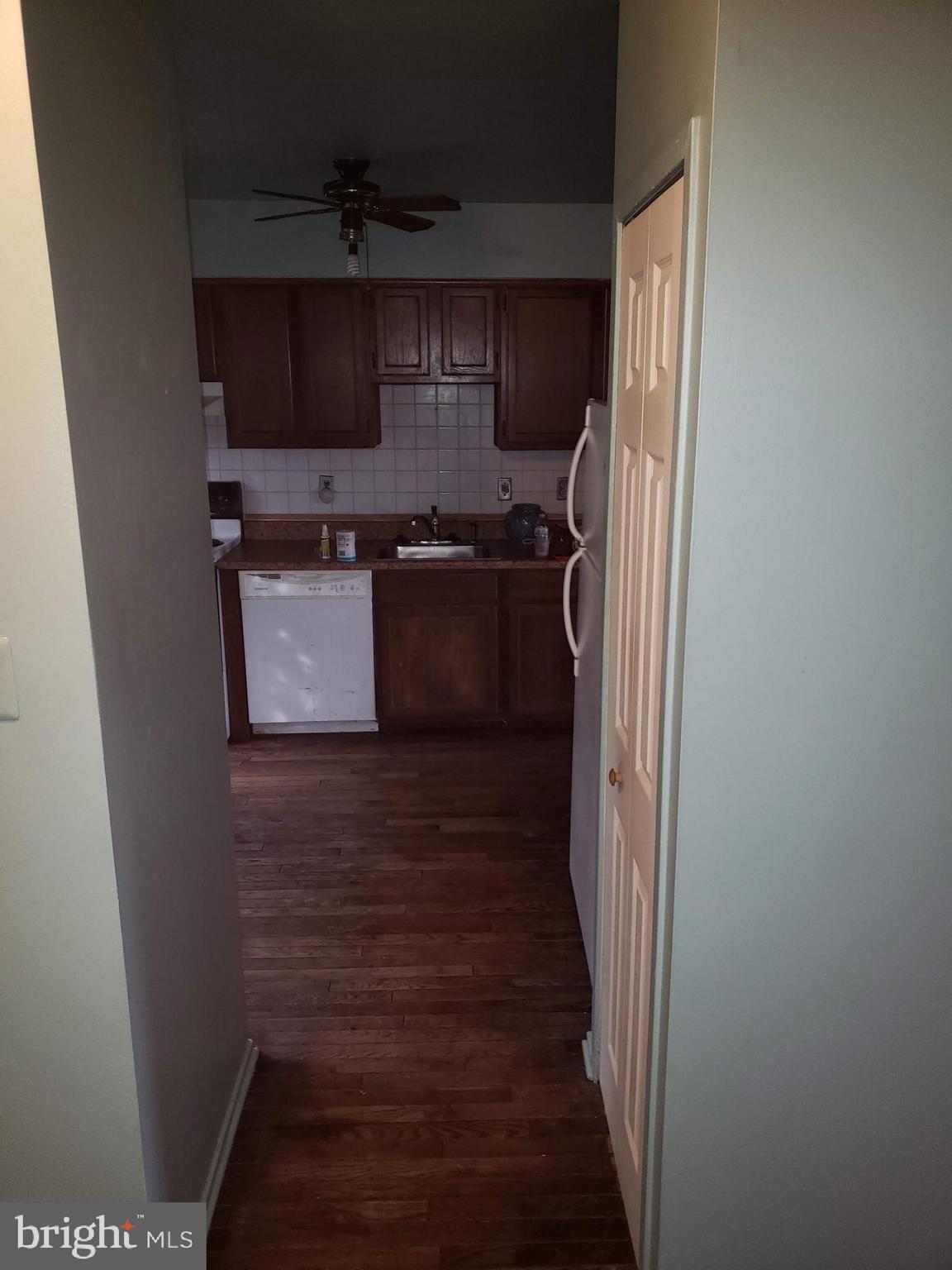 CROMWELL STATION - Residential