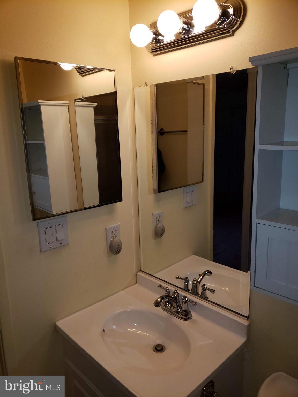 CROMWELL STATION - Residential