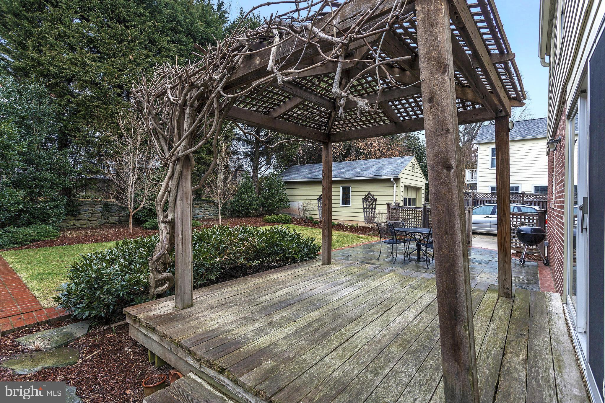 WHEATLEY HILLS - Residential