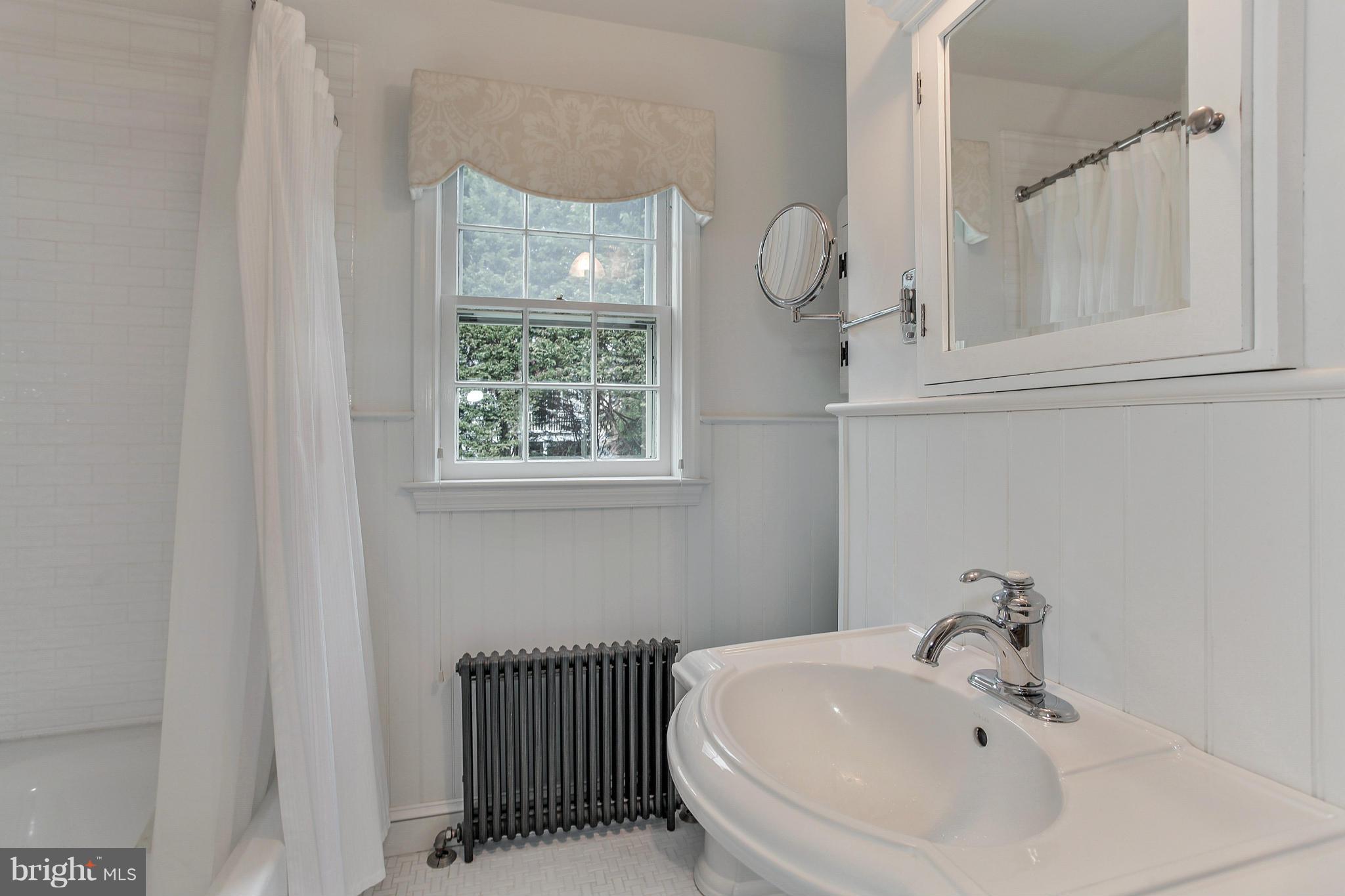 WHEATLEY HILLS - Residential