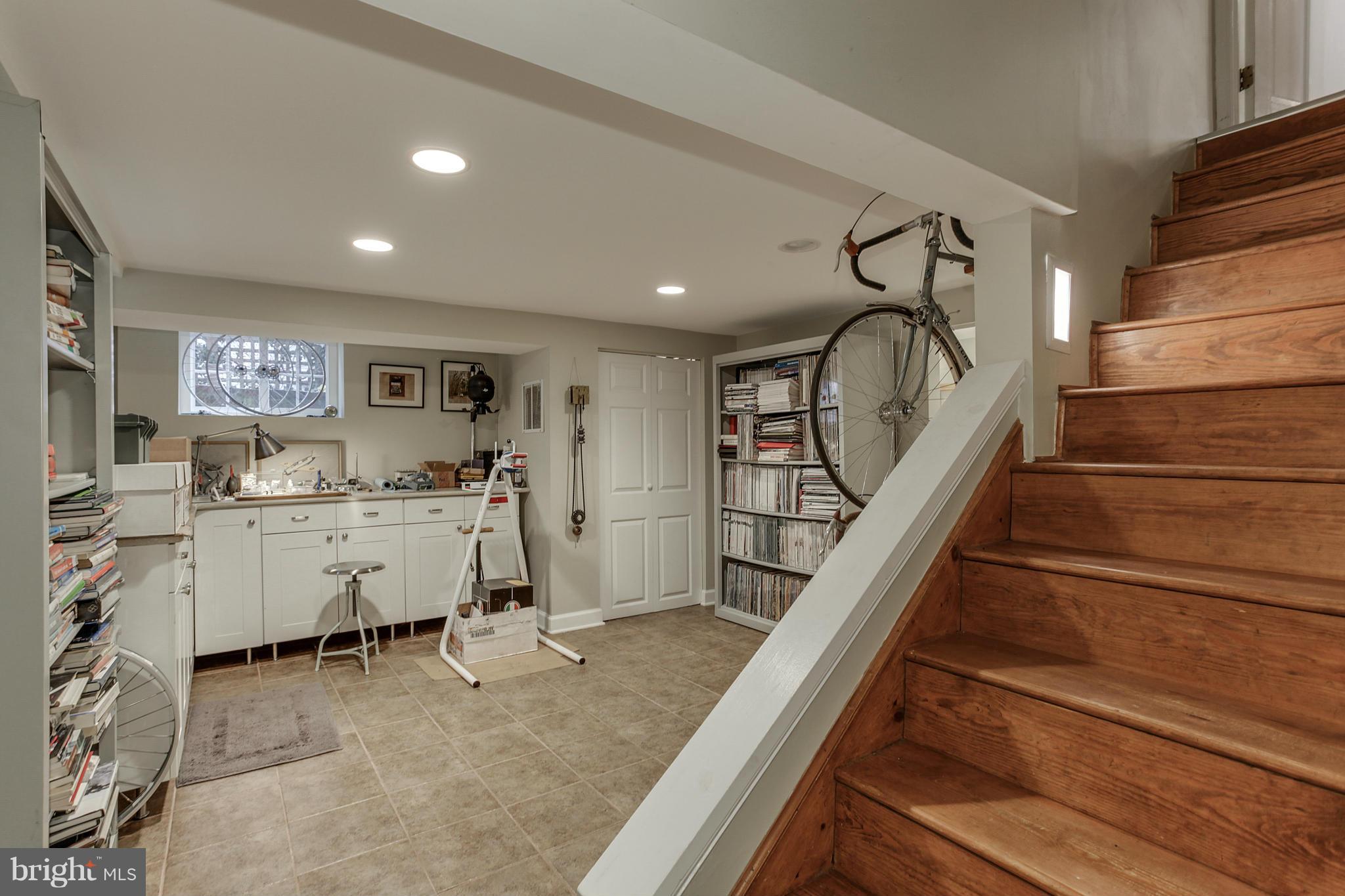 WHEATLEY HILLS - Residential