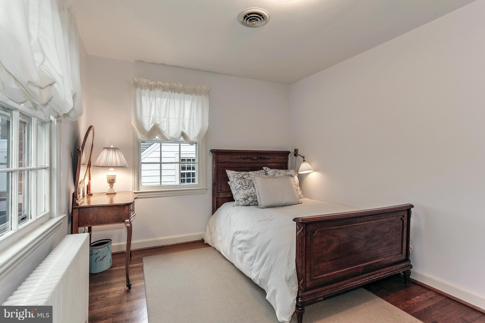 WHEATLEY HILLS - Residential