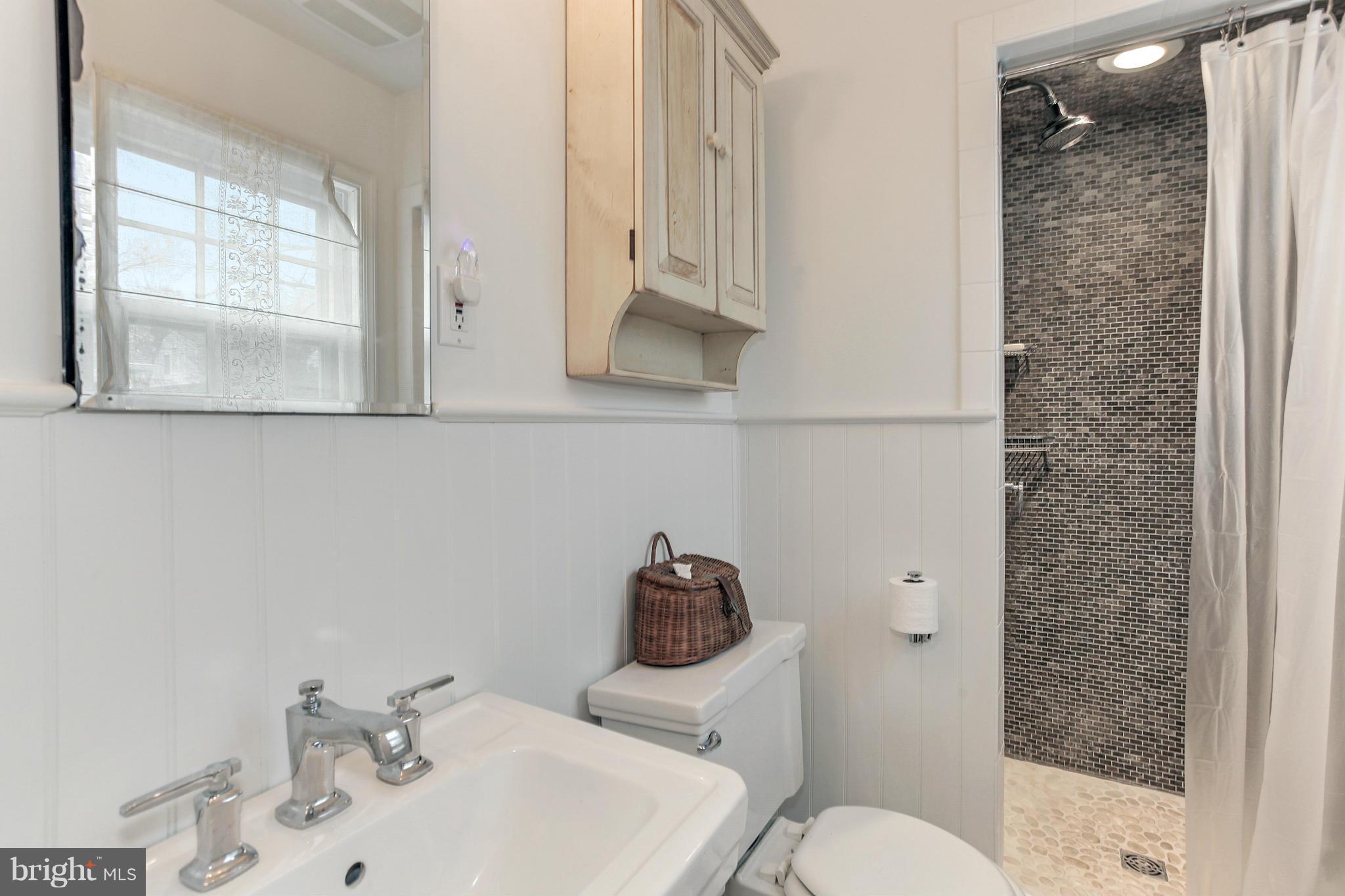 WHEATLEY HILLS - Residential