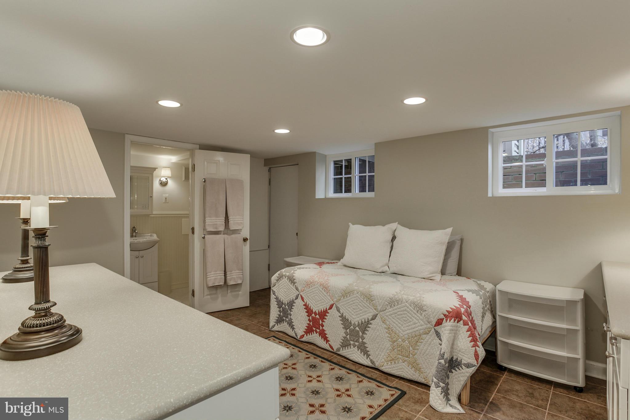 WHEATLEY HILLS - Residential