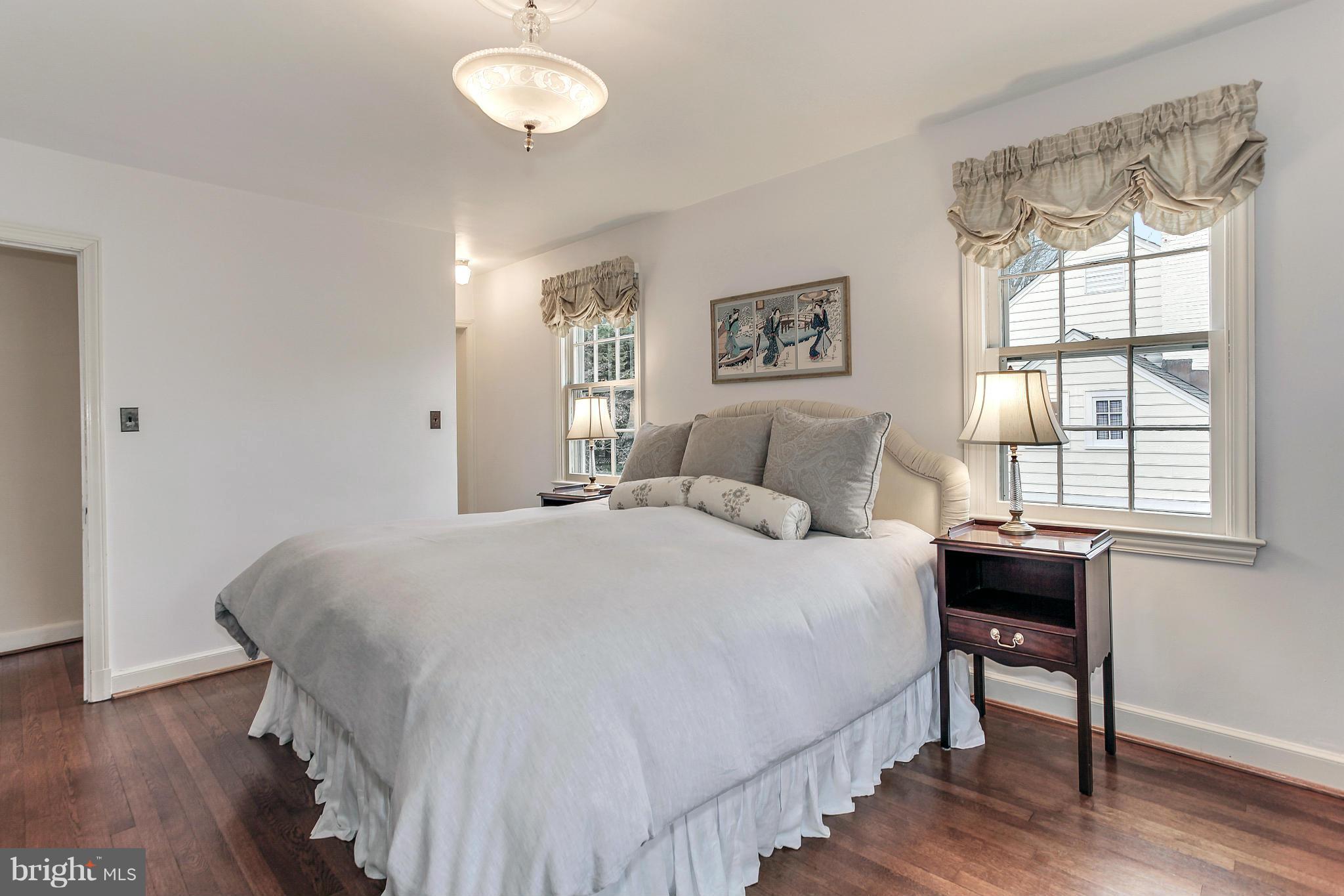 WHEATLEY HILLS - Residential