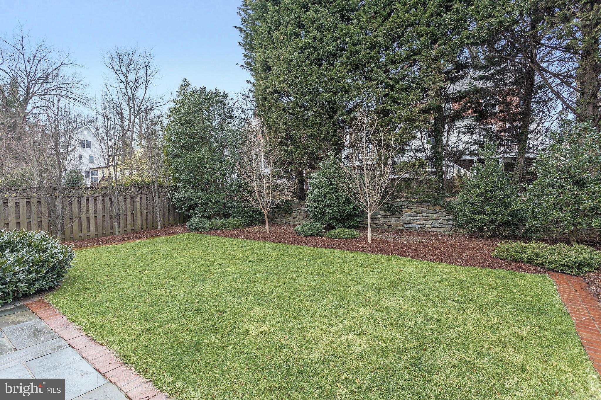 WHEATLEY HILLS - Residential