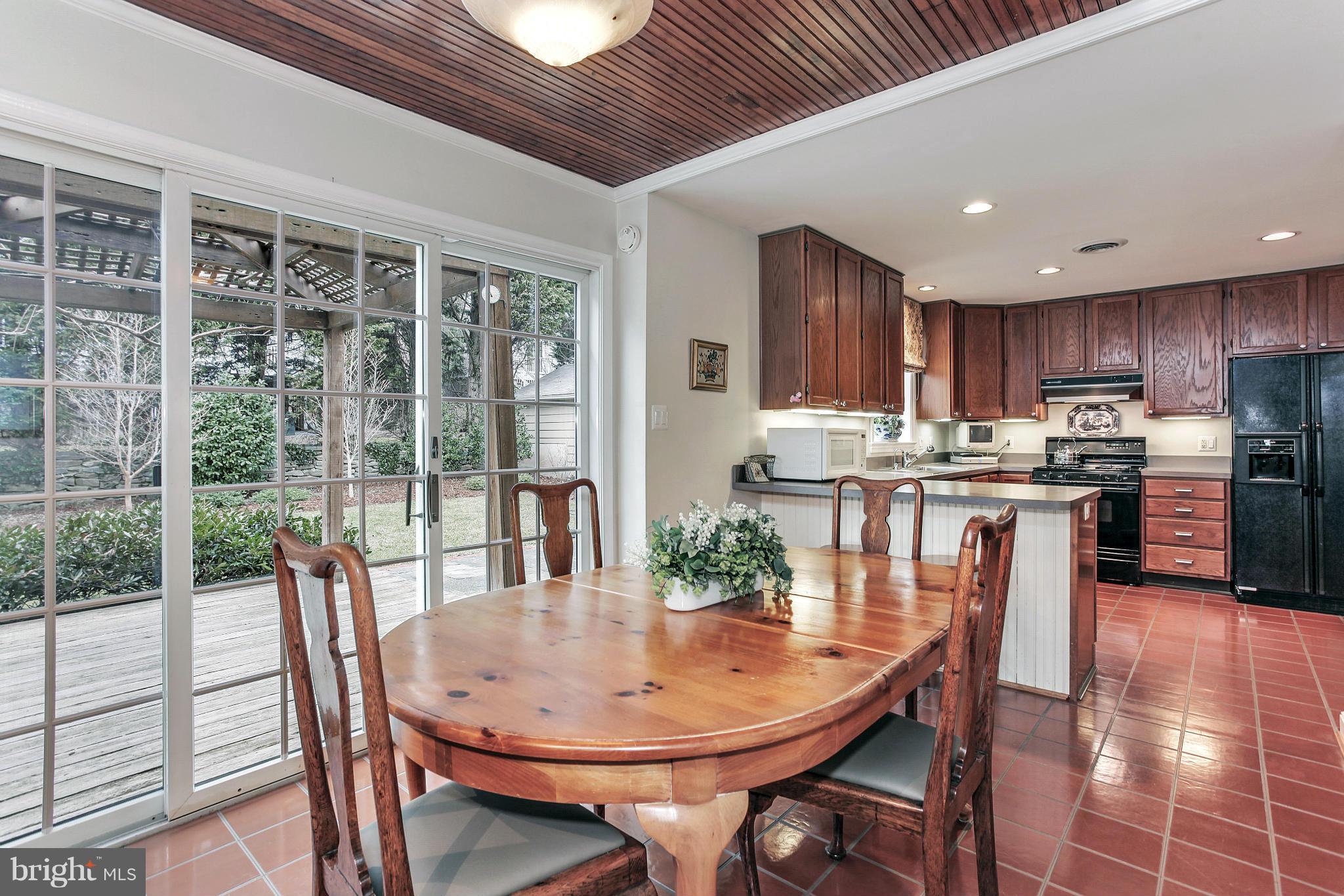 WHEATLEY HILLS - Residential