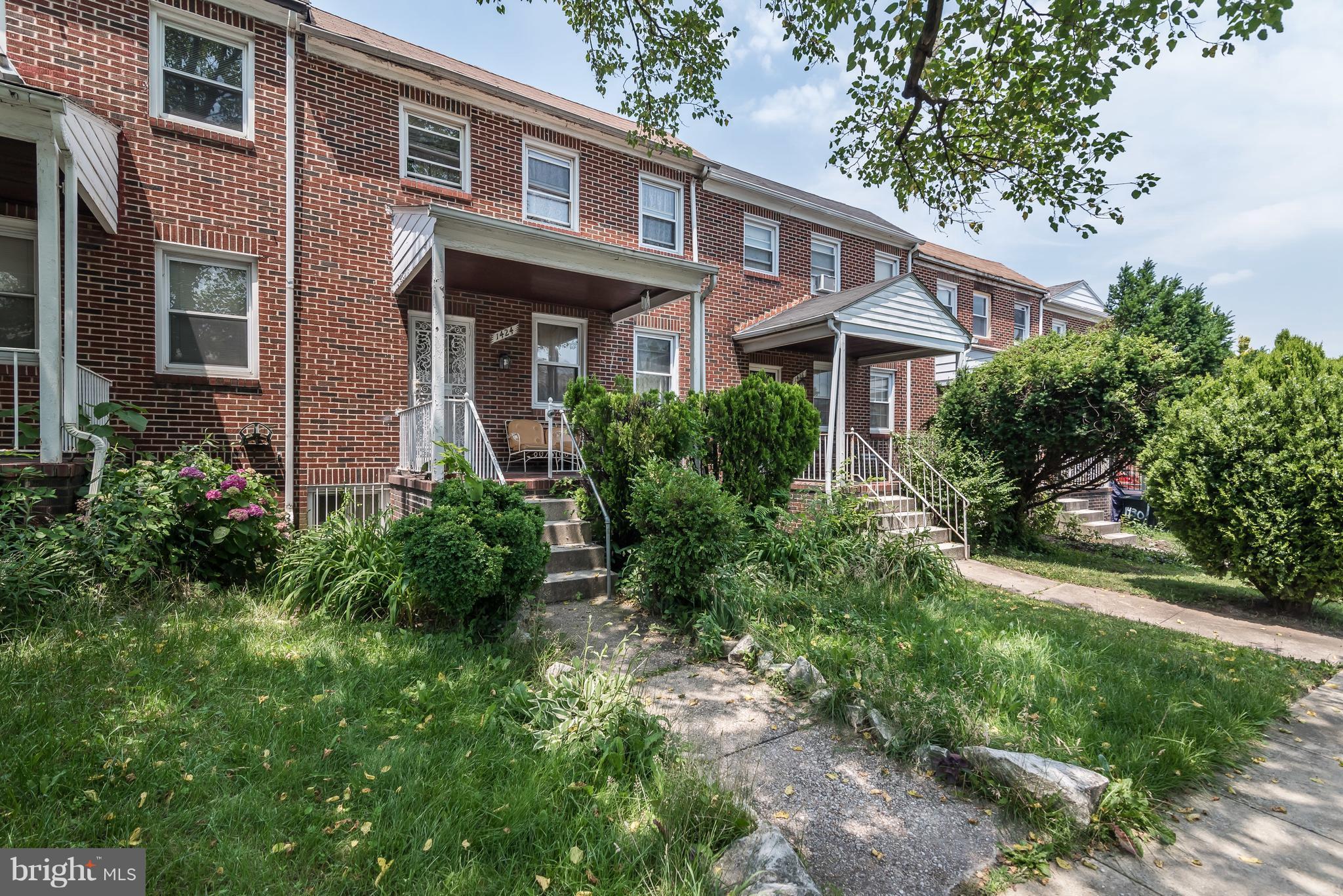 LAKEWOOD APARTMENTS - Residential