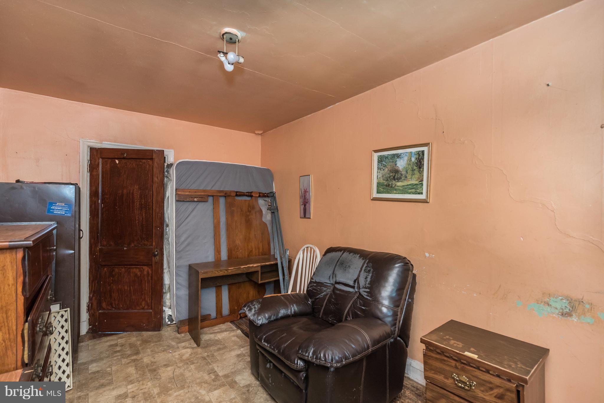 LAKEWOOD APARTMENTS - Residential