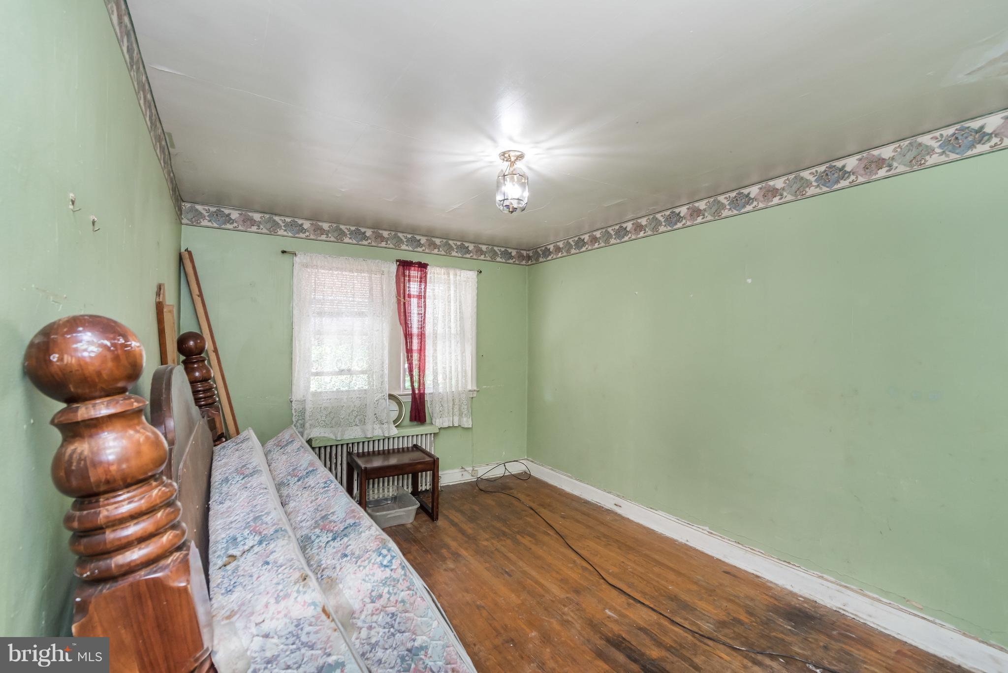 LAKEWOOD APARTMENTS - Residential