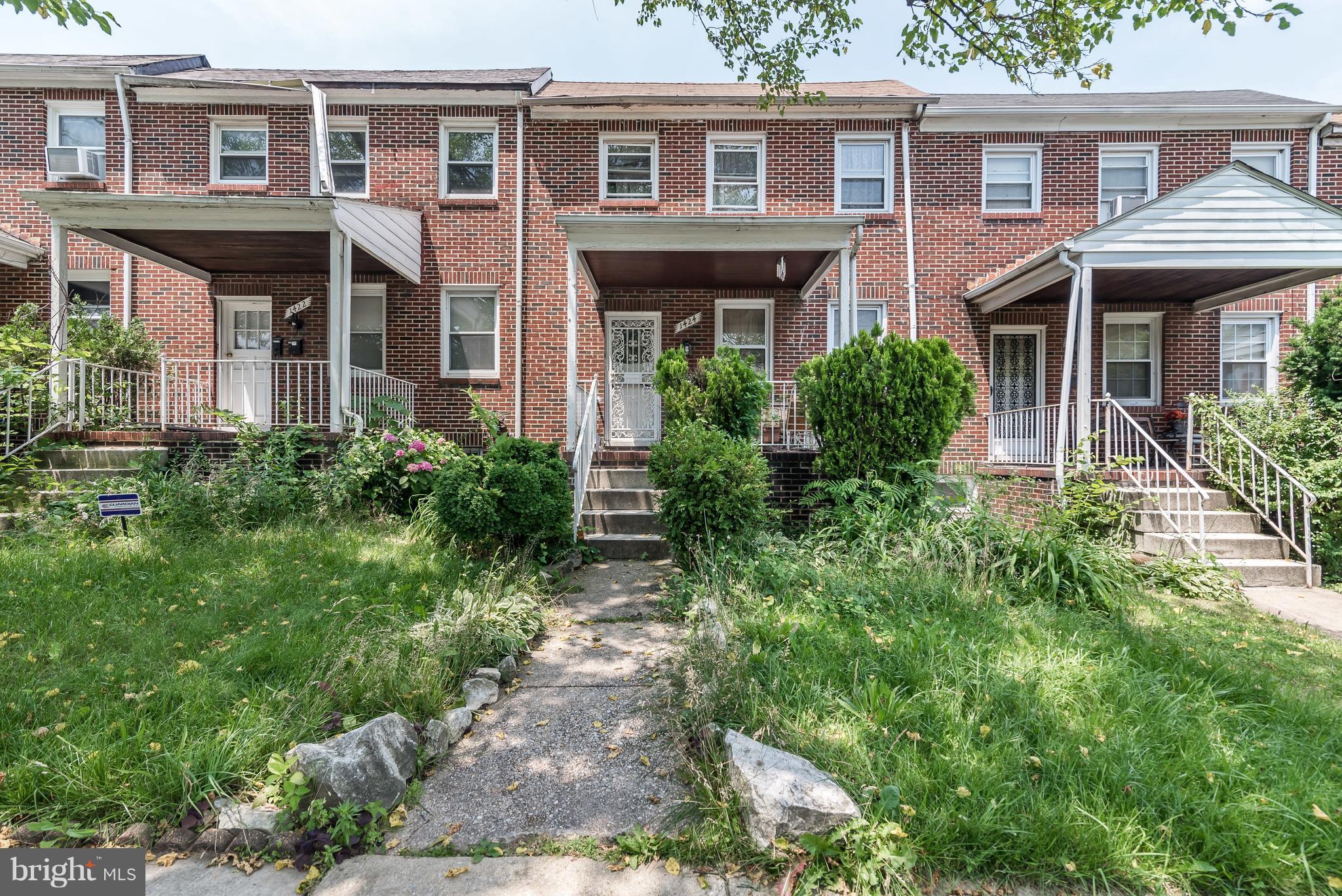 LAKEWOOD APARTMENTS - Residential