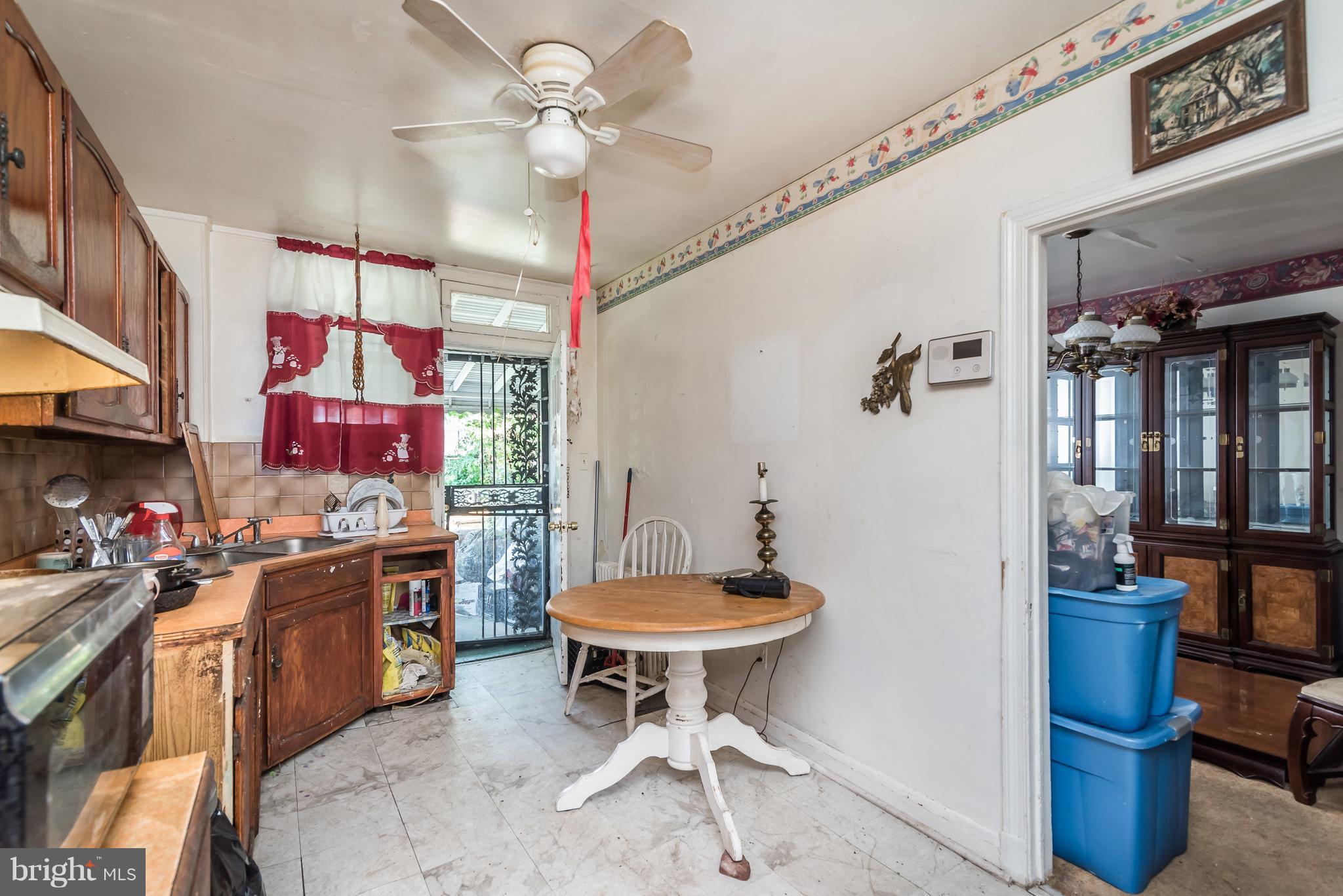 LAKEWOOD APARTMENTS - Residential