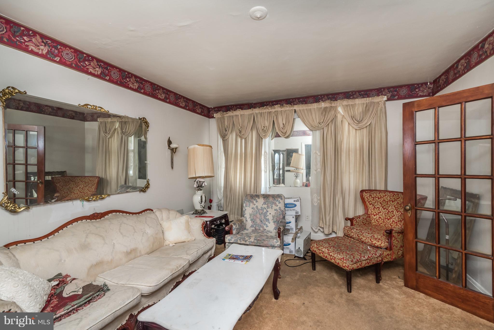 LAKEWOOD APARTMENTS - Residential