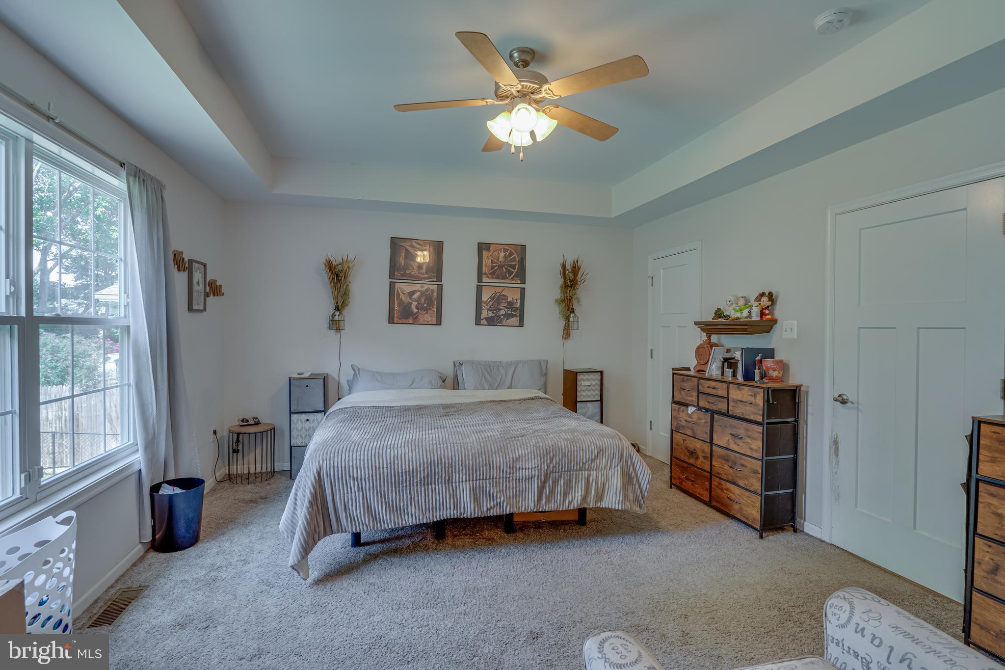 LAKEVIEW - Residential