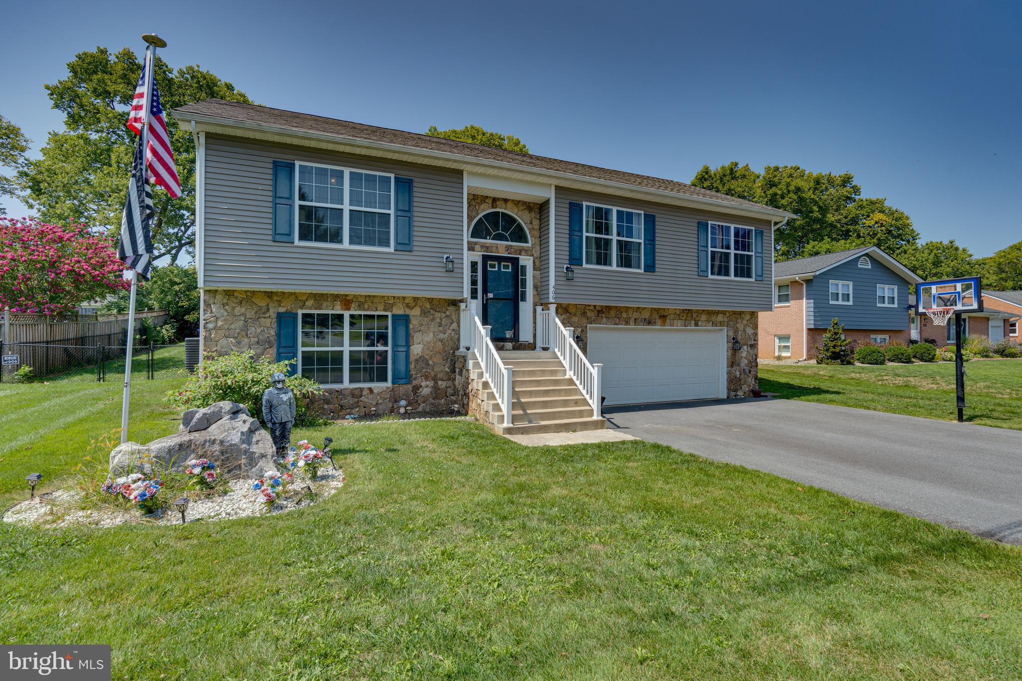 LAKEVIEW - Residential