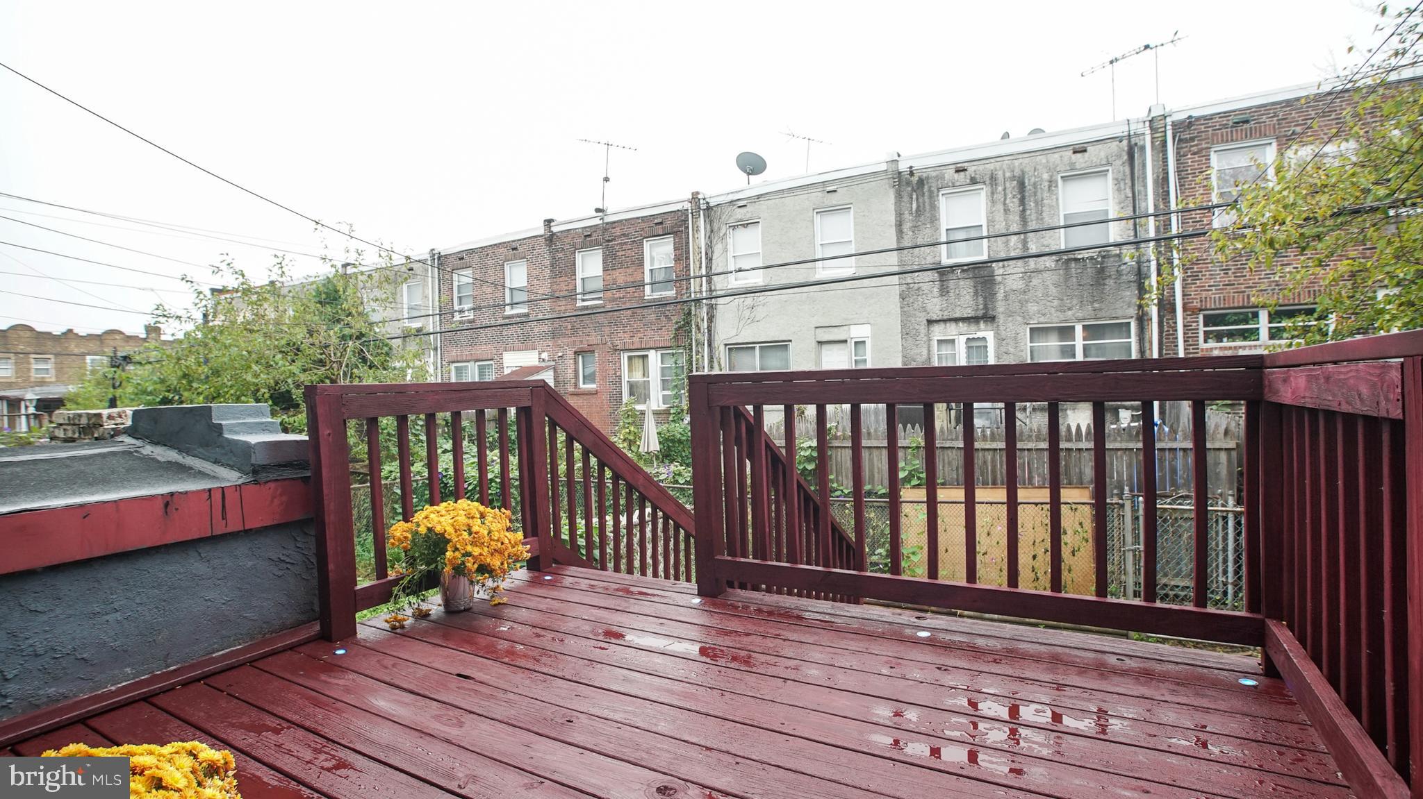 ELMWOOD PARK - Residential