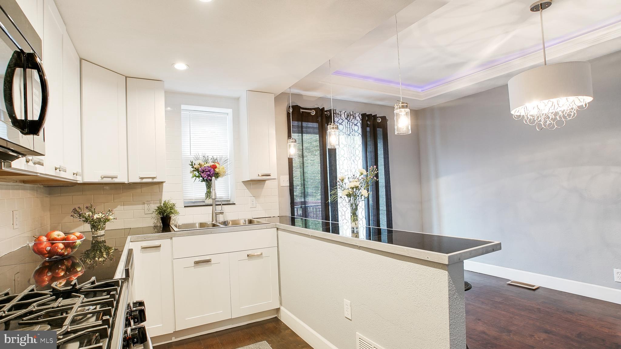 ELMWOOD PARK - Residential