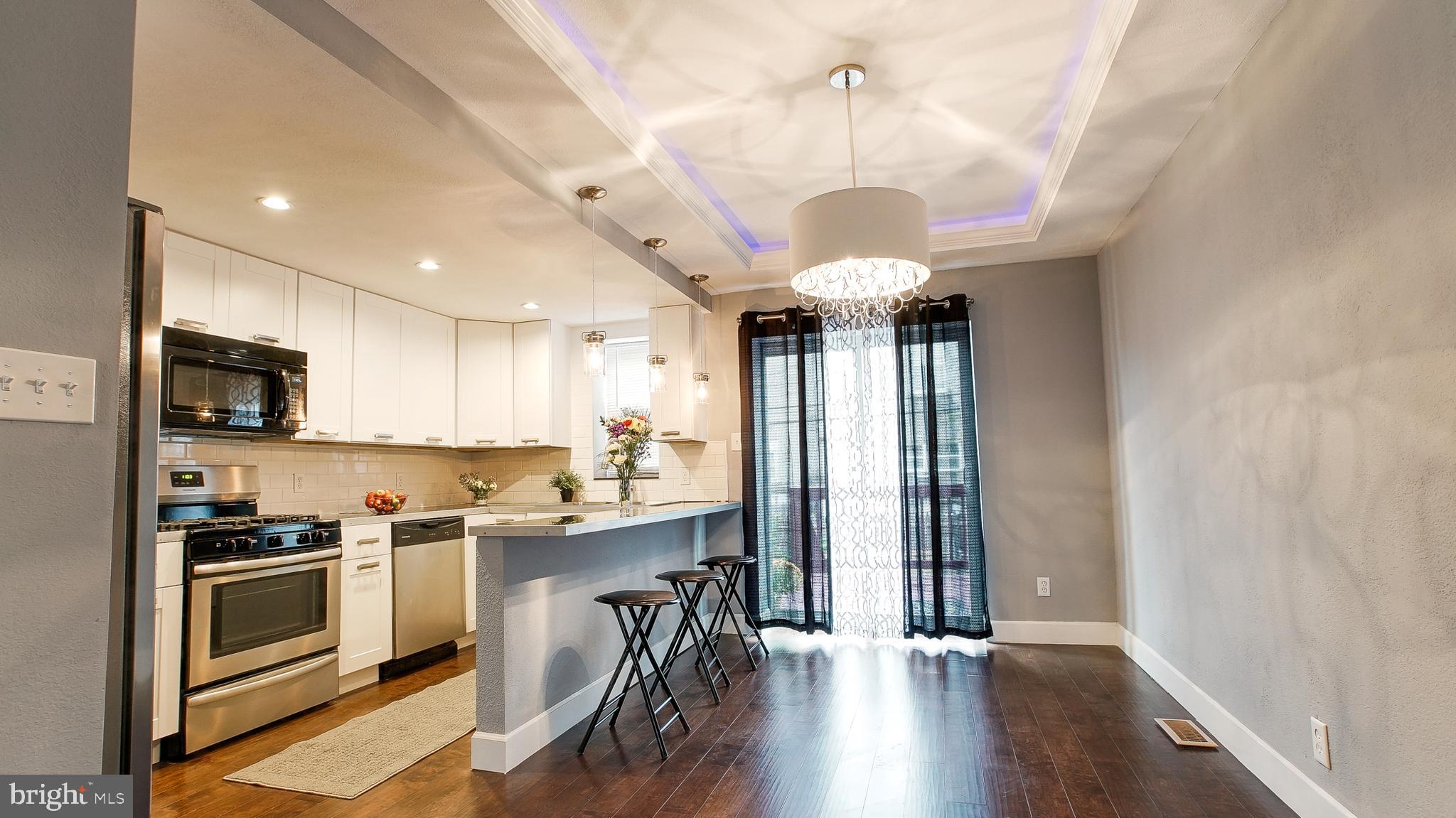 ELMWOOD PARK - Residential