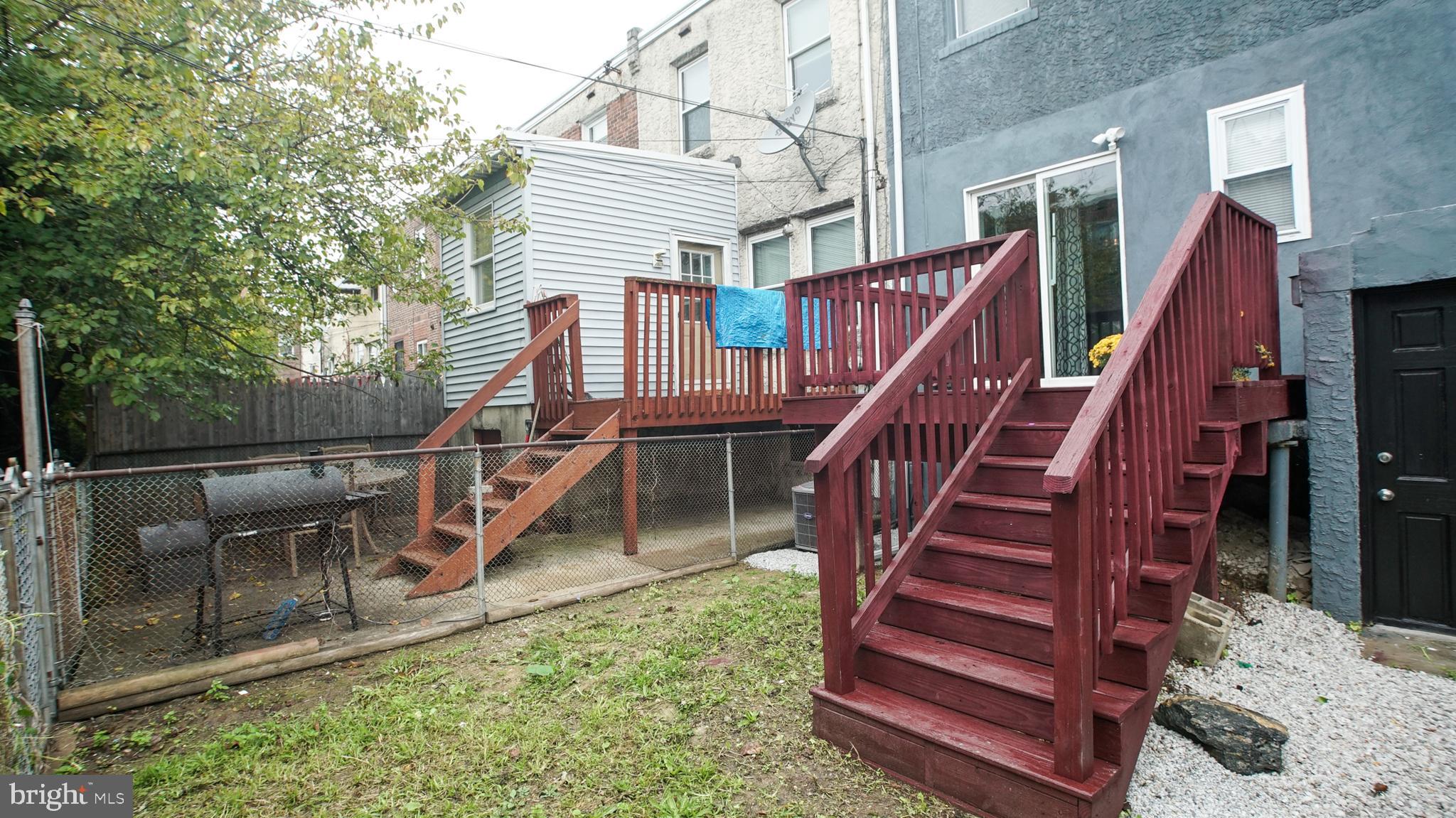 ELMWOOD PARK - Residential