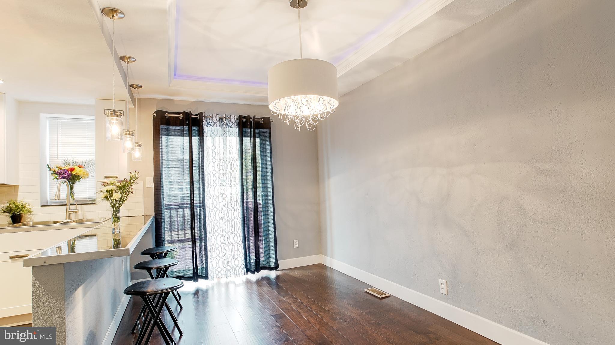 ELMWOOD PARK - Residential