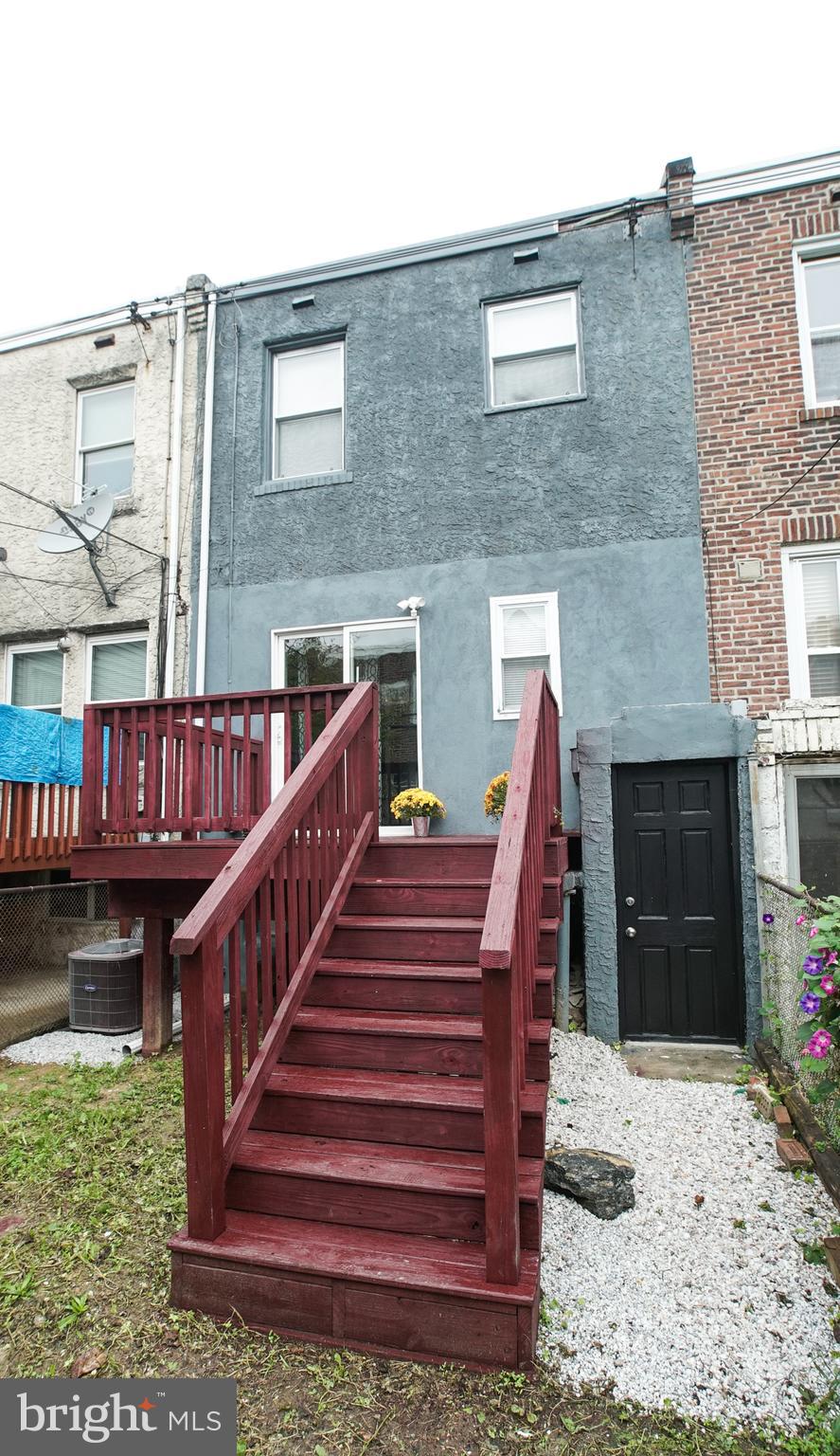 ELMWOOD PARK - Residential