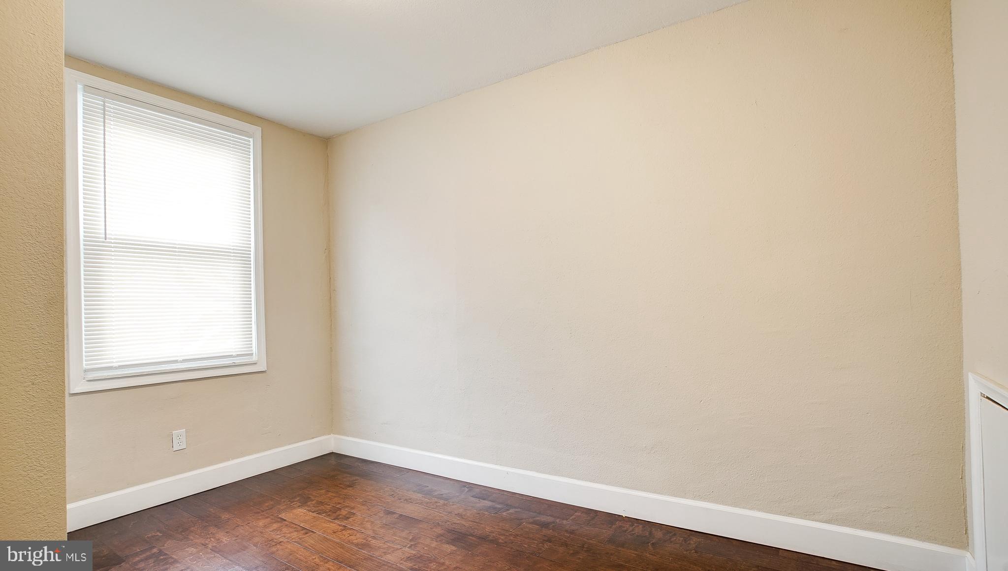 ELMWOOD PARK - Residential